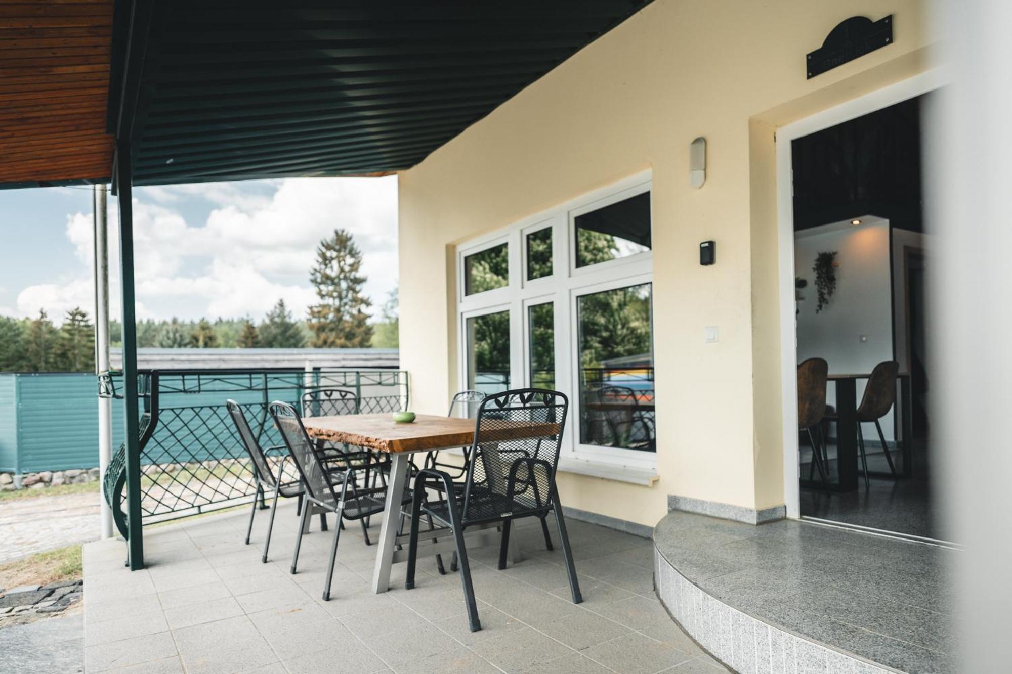 Black Tiger Seaside - Ferienwohnungen direkt am See