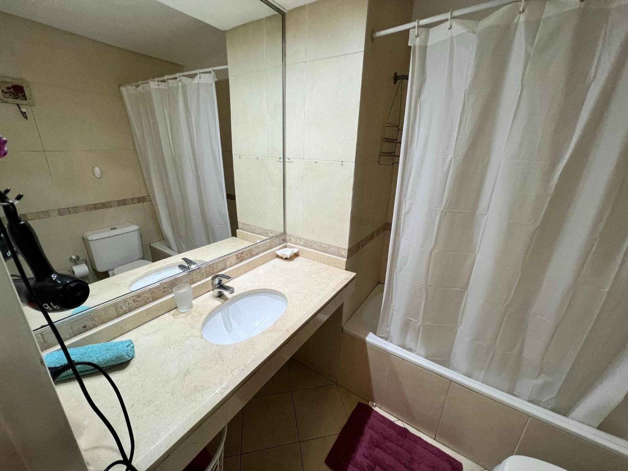 Departamento en Viamonte con balcón, cerca de Av Córdoba y Corrientes