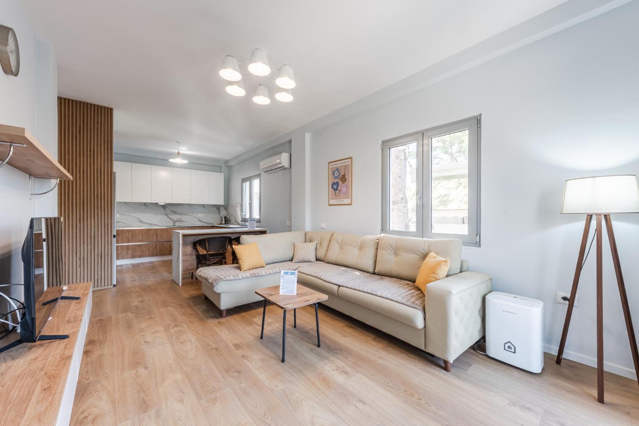 Beni's Villa Apartments by PS