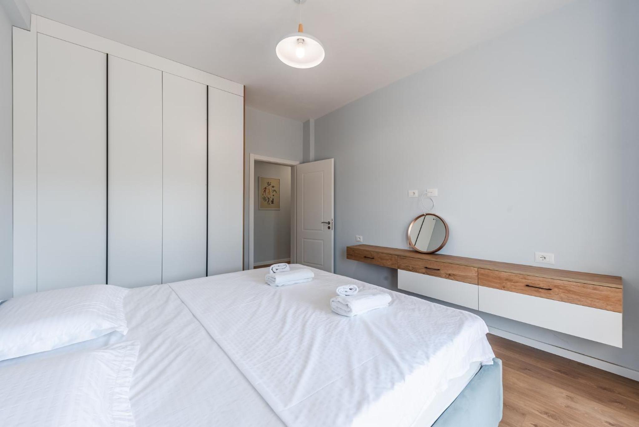 Beni's Villa Apartments by PS