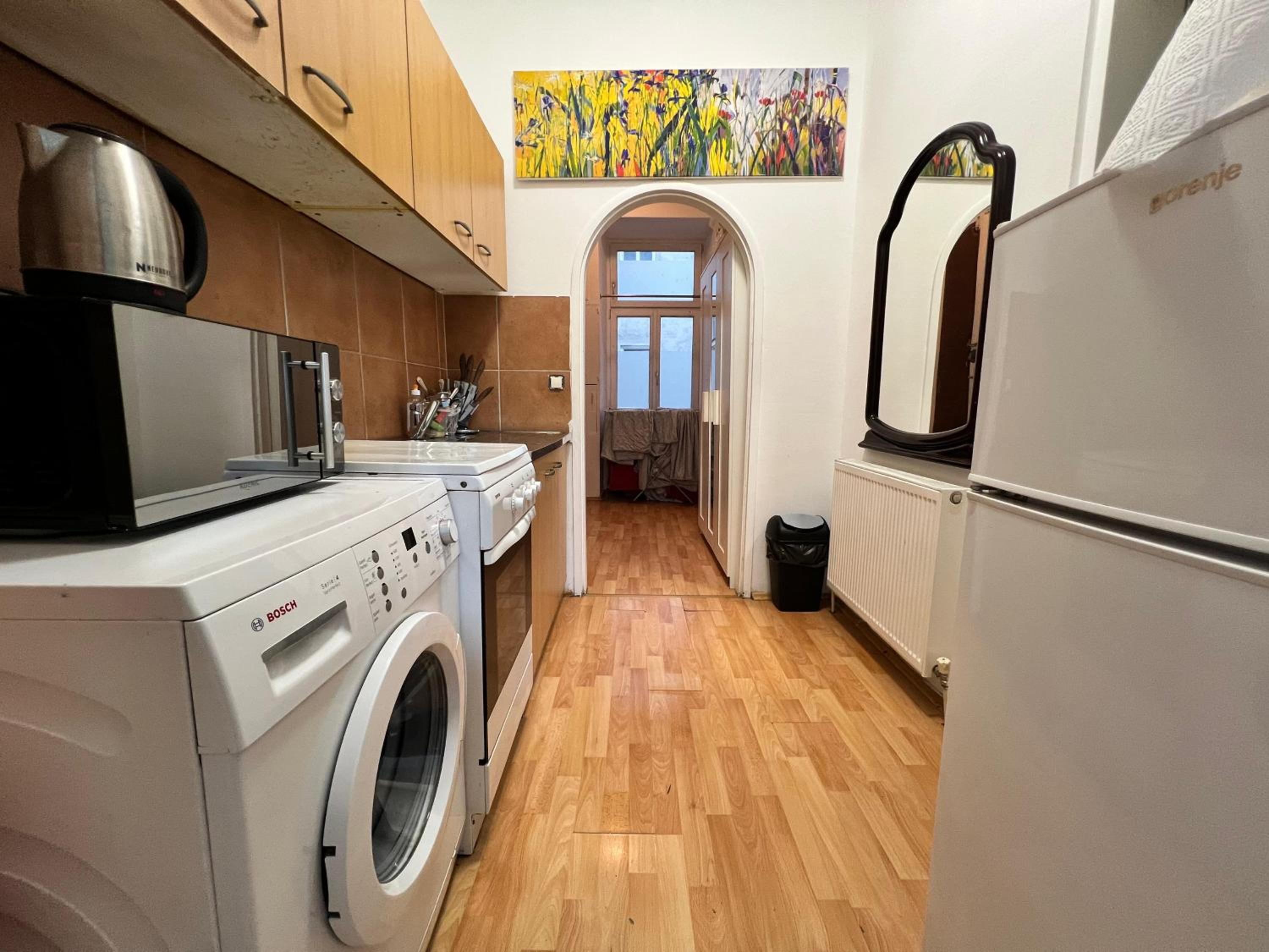 Cozy 2BR Apt- Near Danube River