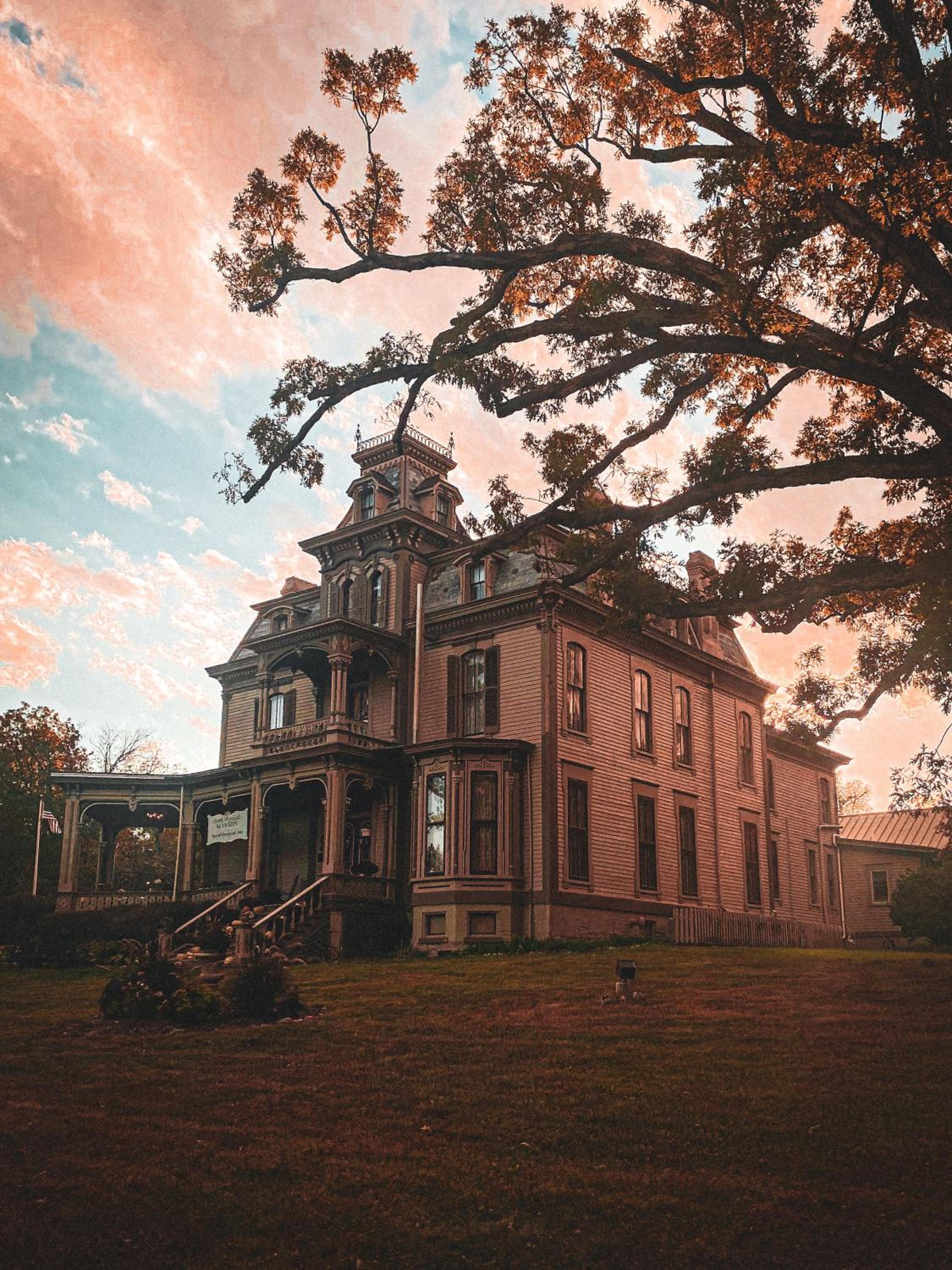 Garth Woodside Mansion Bed and Breakfast