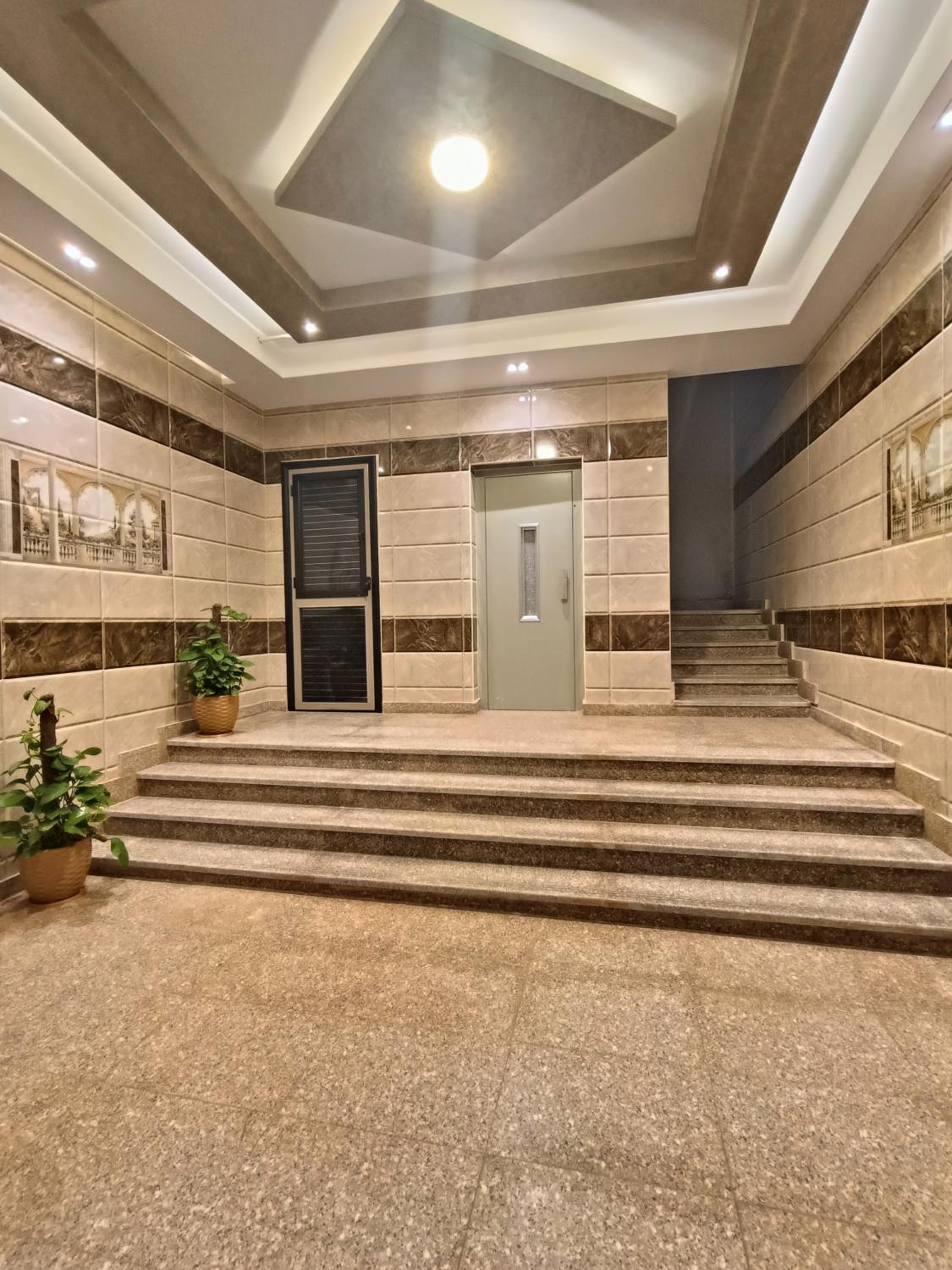 Discover pyramids inn