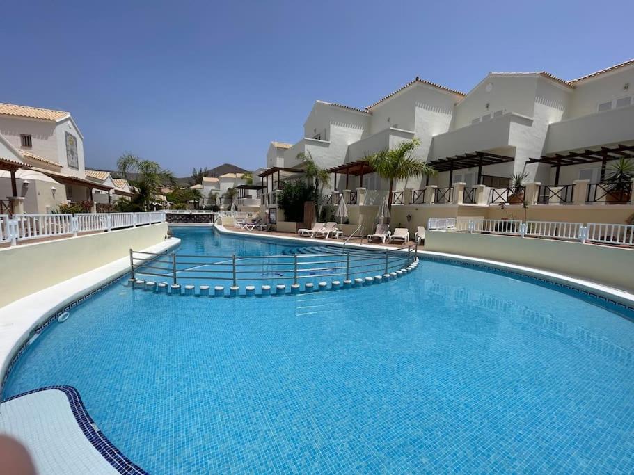 Luxury, Boutique Two-Bedroom Modern Townhouse with Golf Views