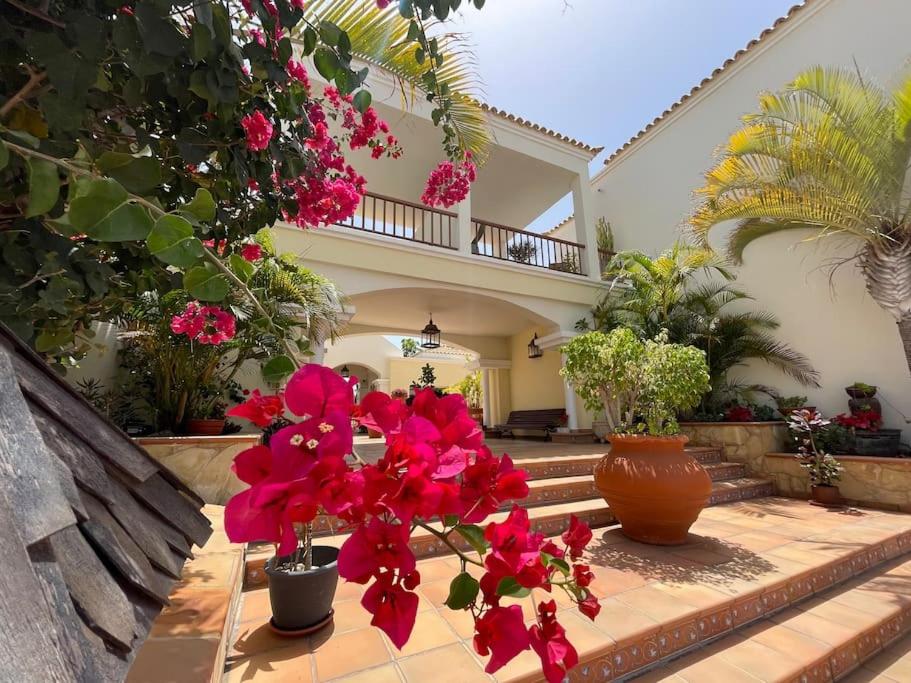 Luxury, Boutique Two-Bedroom Modern Townhouse with Golf Views