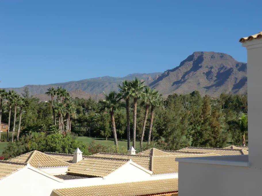 Luxury, Boutique Two-Bedroom Modern Townhouse with Golf Views photo 3