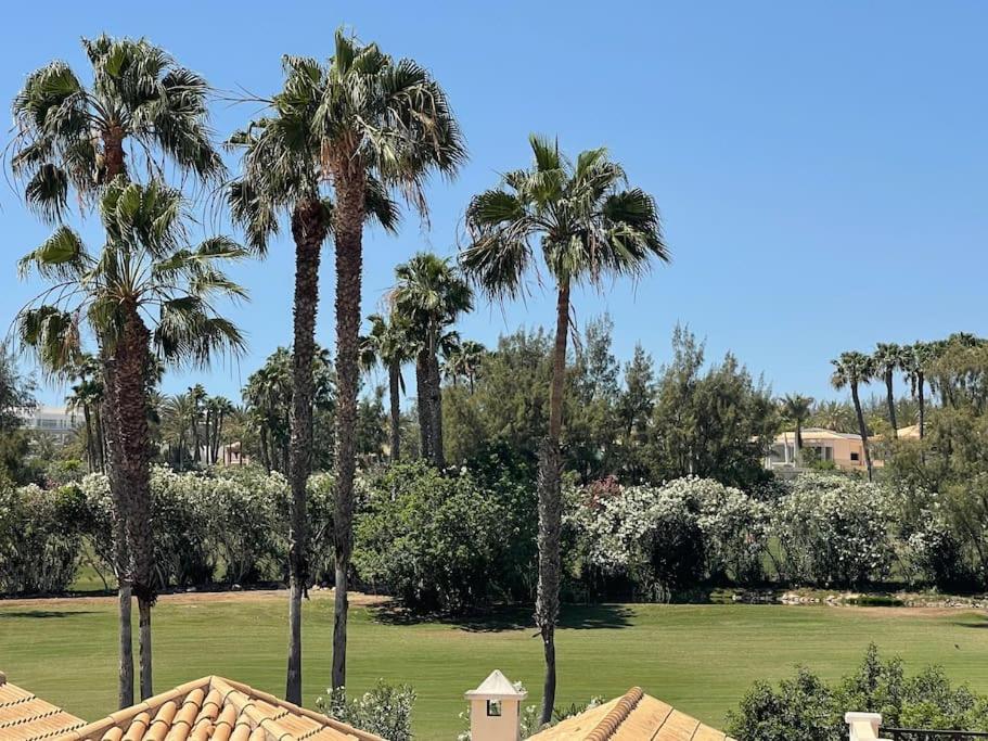 Luxury, Boutique Two-Bedroom Modern Townhouse with Golf Views photo 2