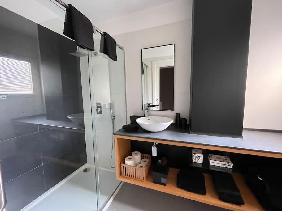 Luxury, Boutique Two-Bedroom Modern Townhouse with Golf Views