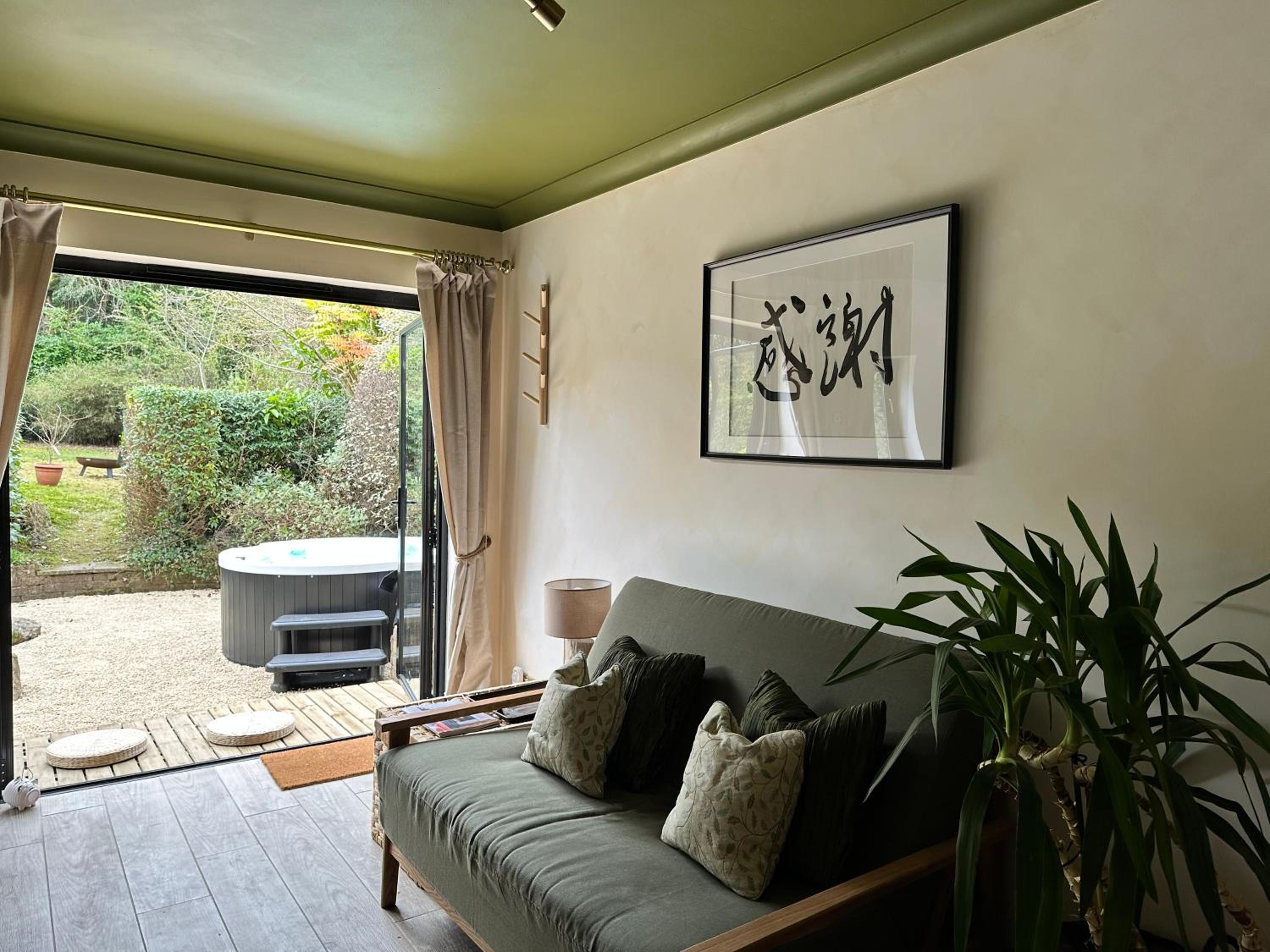 Farnham Vacations - The Wabi Sabi Sanctuary Official Japanese Style Home With Hot Tub Between Farnham And Hindhead - Property Image 3