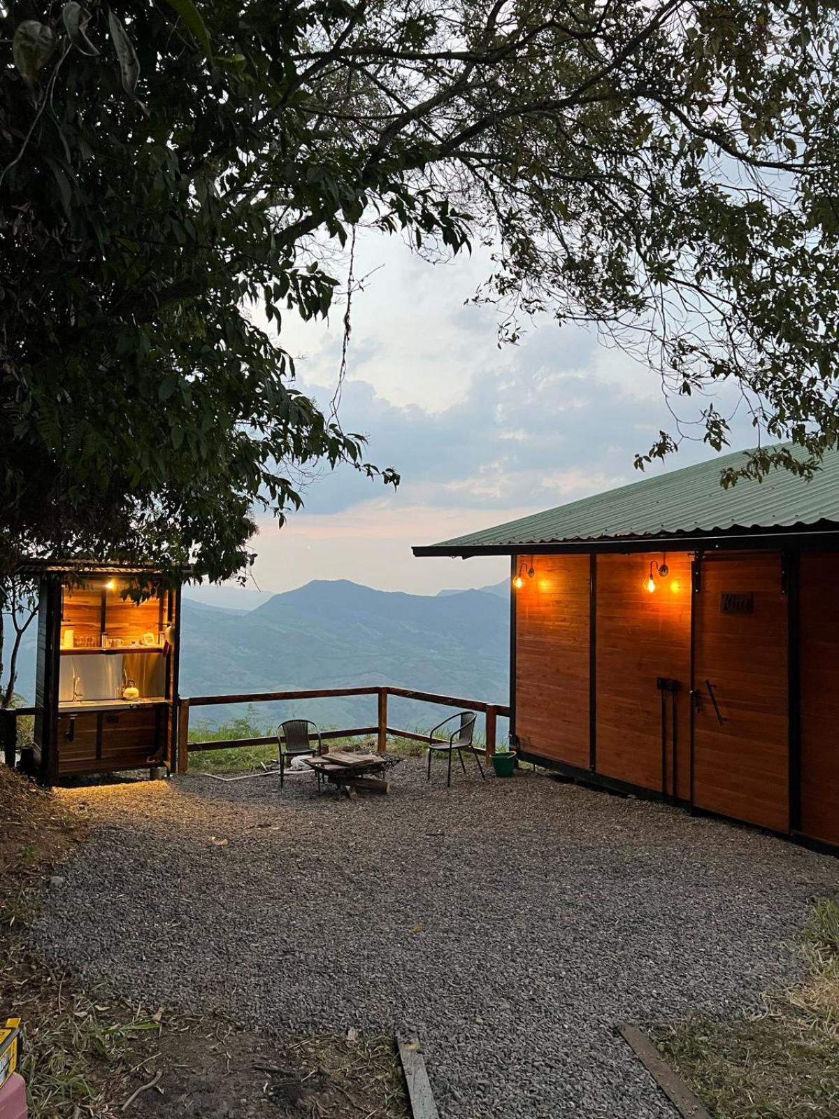 Glamping mirador del GUALIVA-quebradanegra-cundinamarca