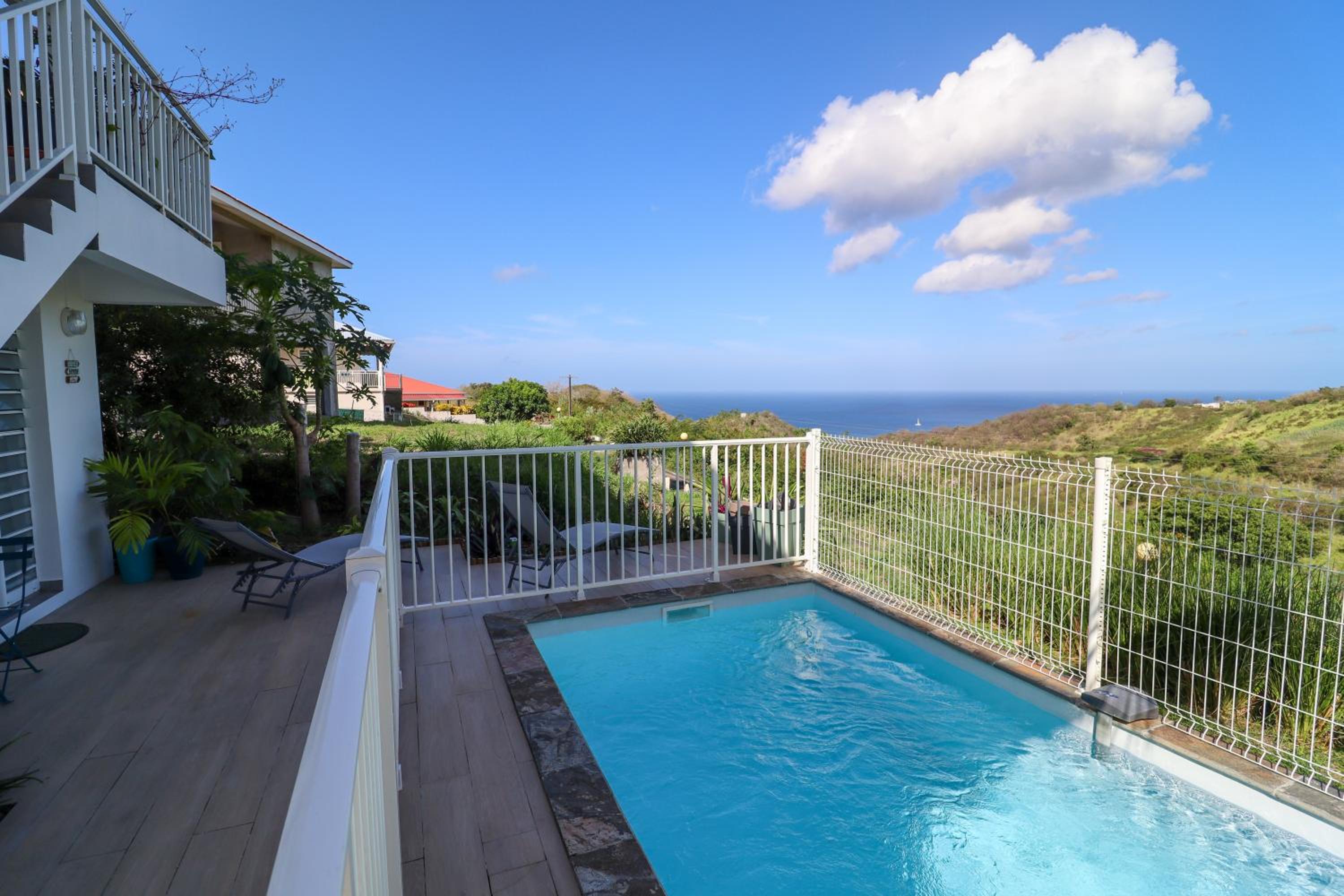 Studio Chez Anna - vue mer et piscine