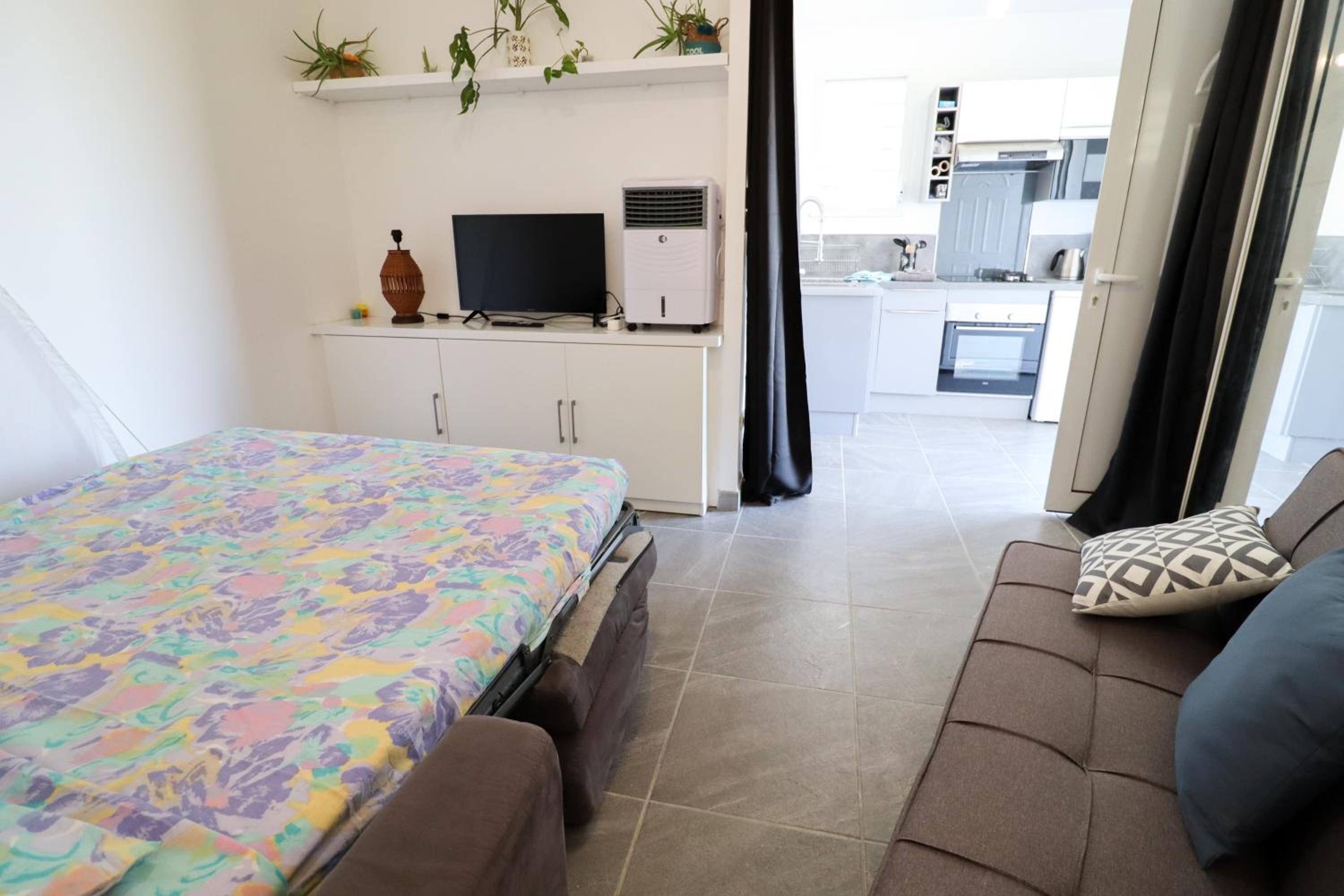 Studio Chez Anna - vue mer et piscine