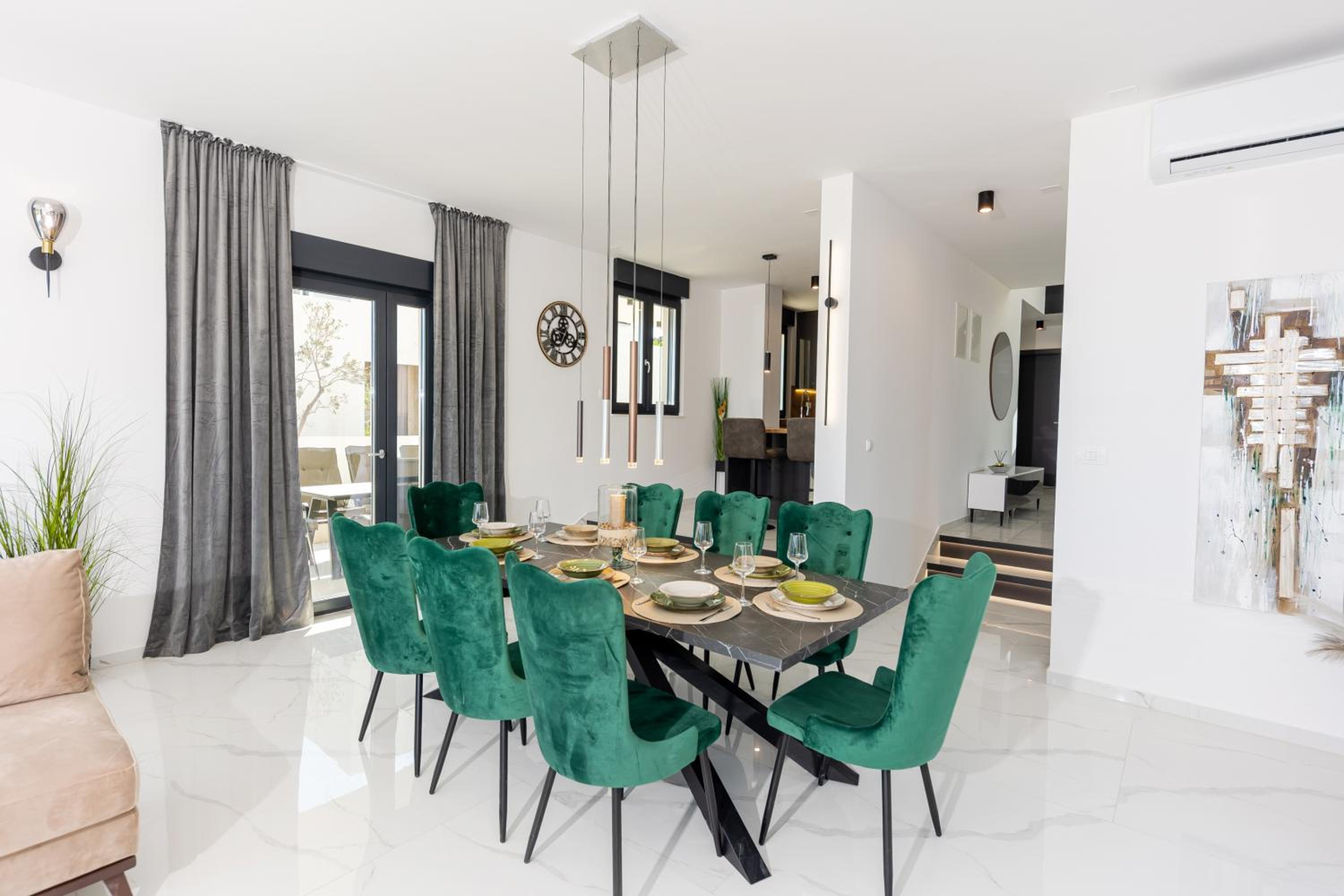 Villa Vista- heated swimming pool, close to Split and Trogir