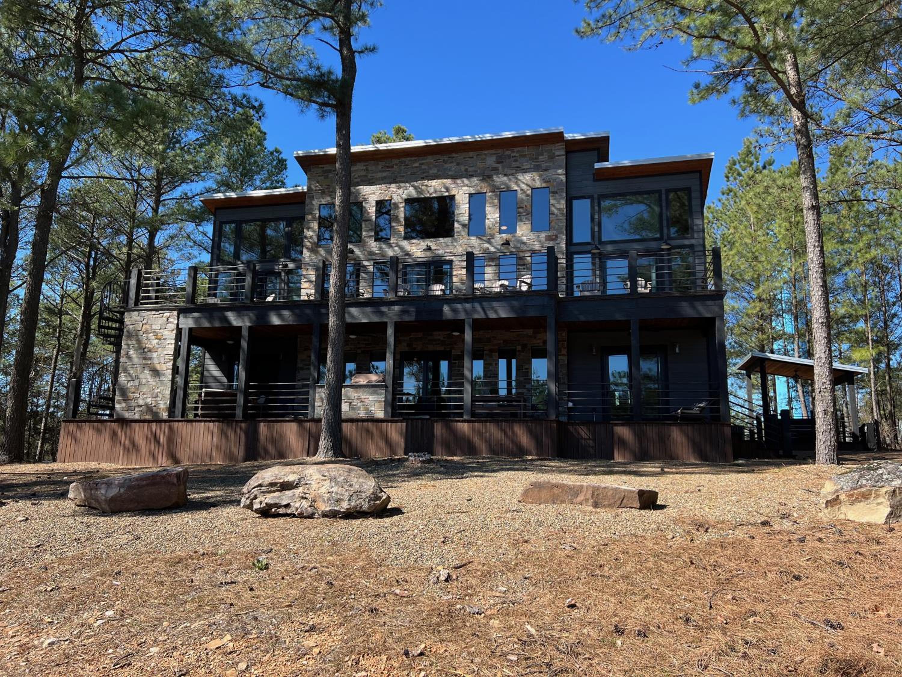Infinity Views-Luxury, Game Room, Hot tub, Firepit, Sleeps 20 view 2