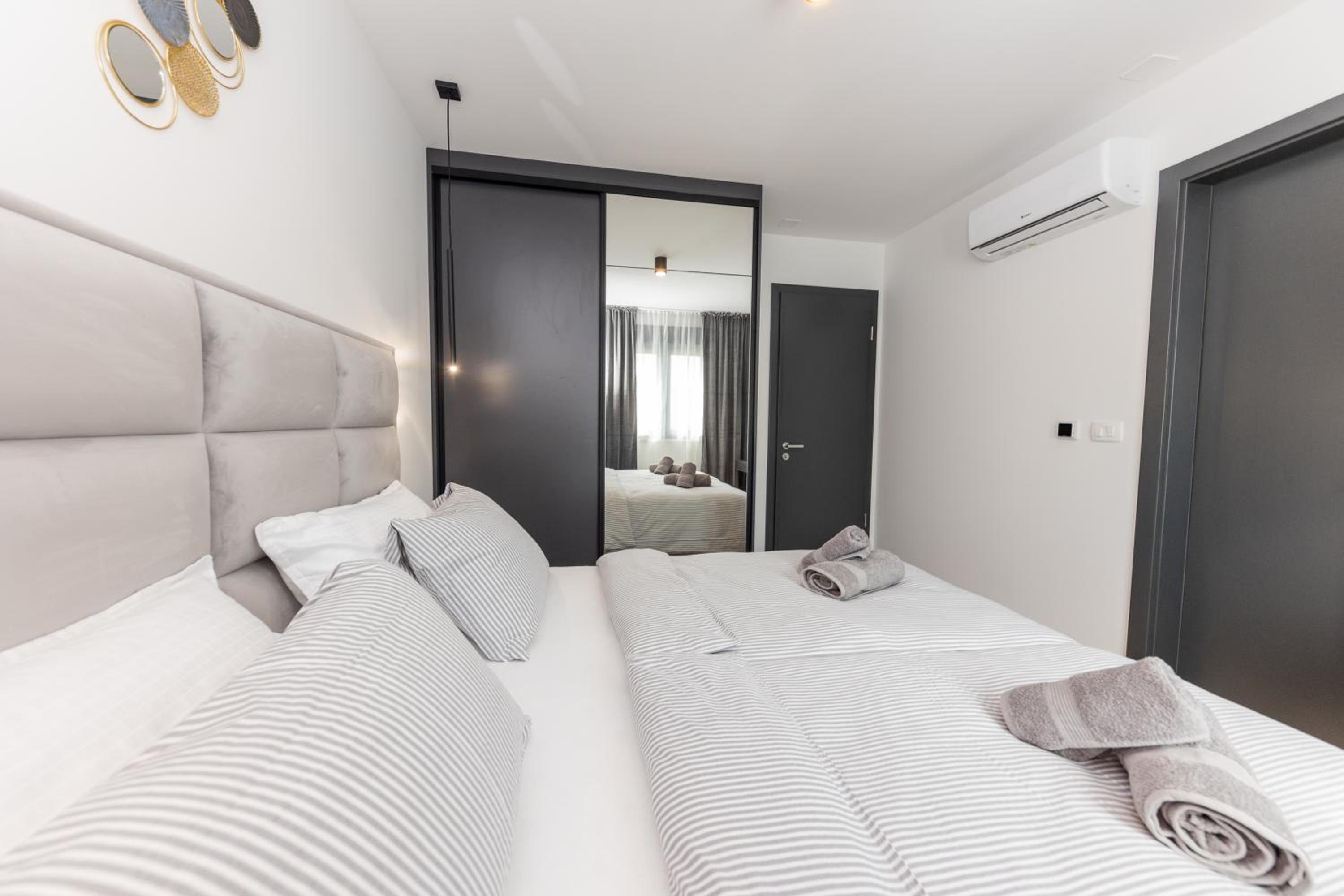 Villa Vista- heated swimming pool, close to Split and Trogir