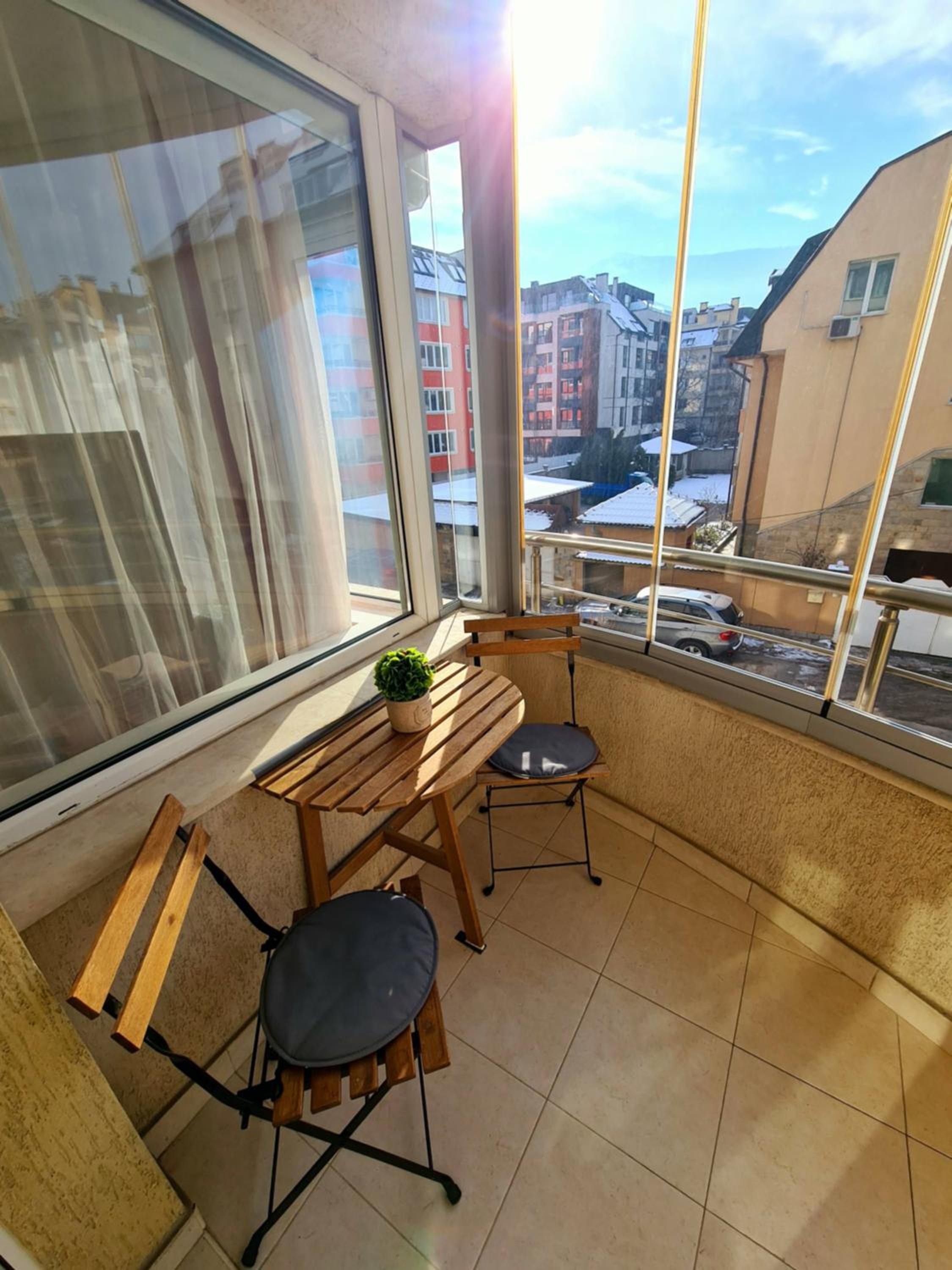 Spacious 2 Bedroom Apartment