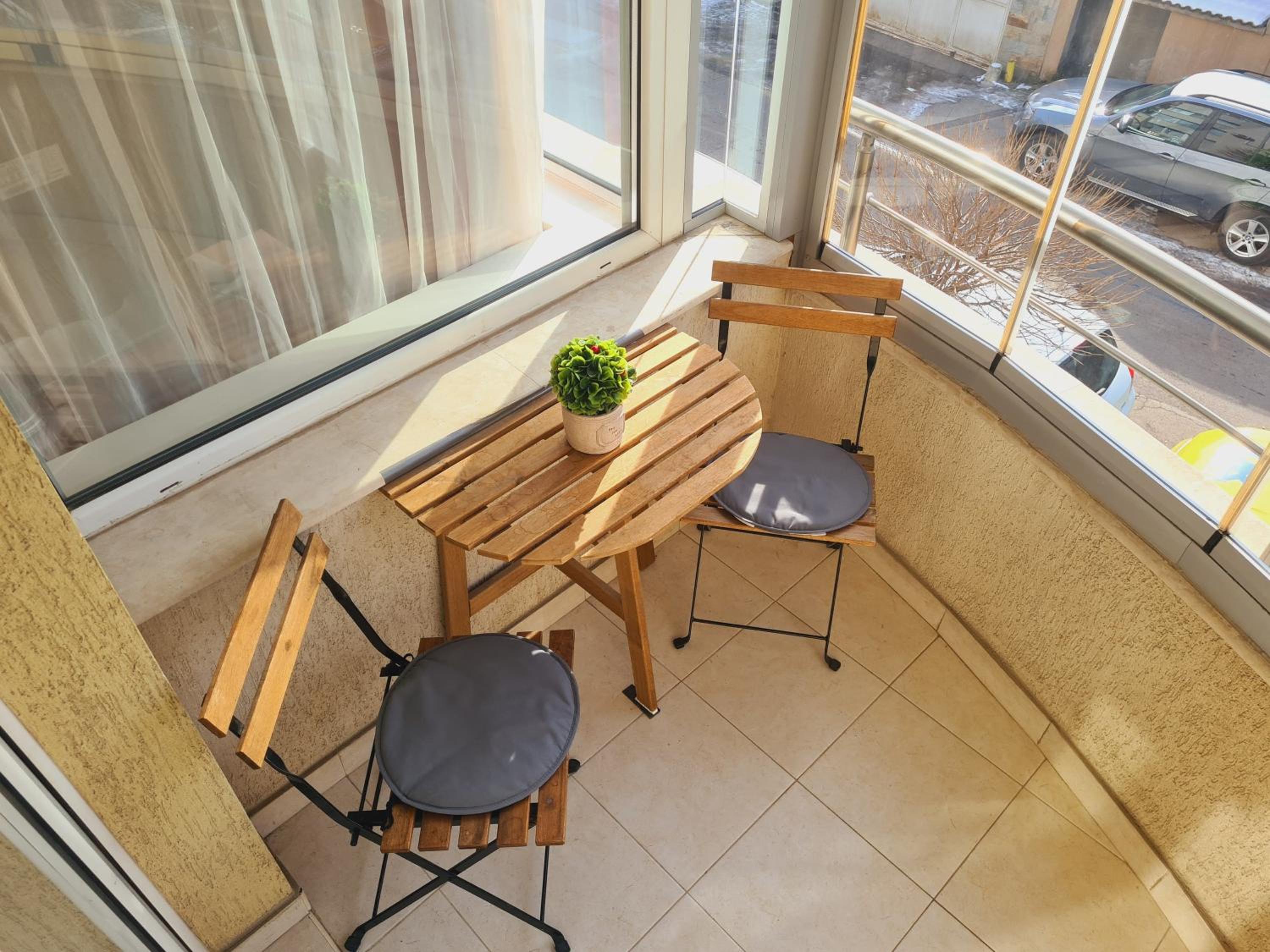 Spacious 2 Bedroom Apartment