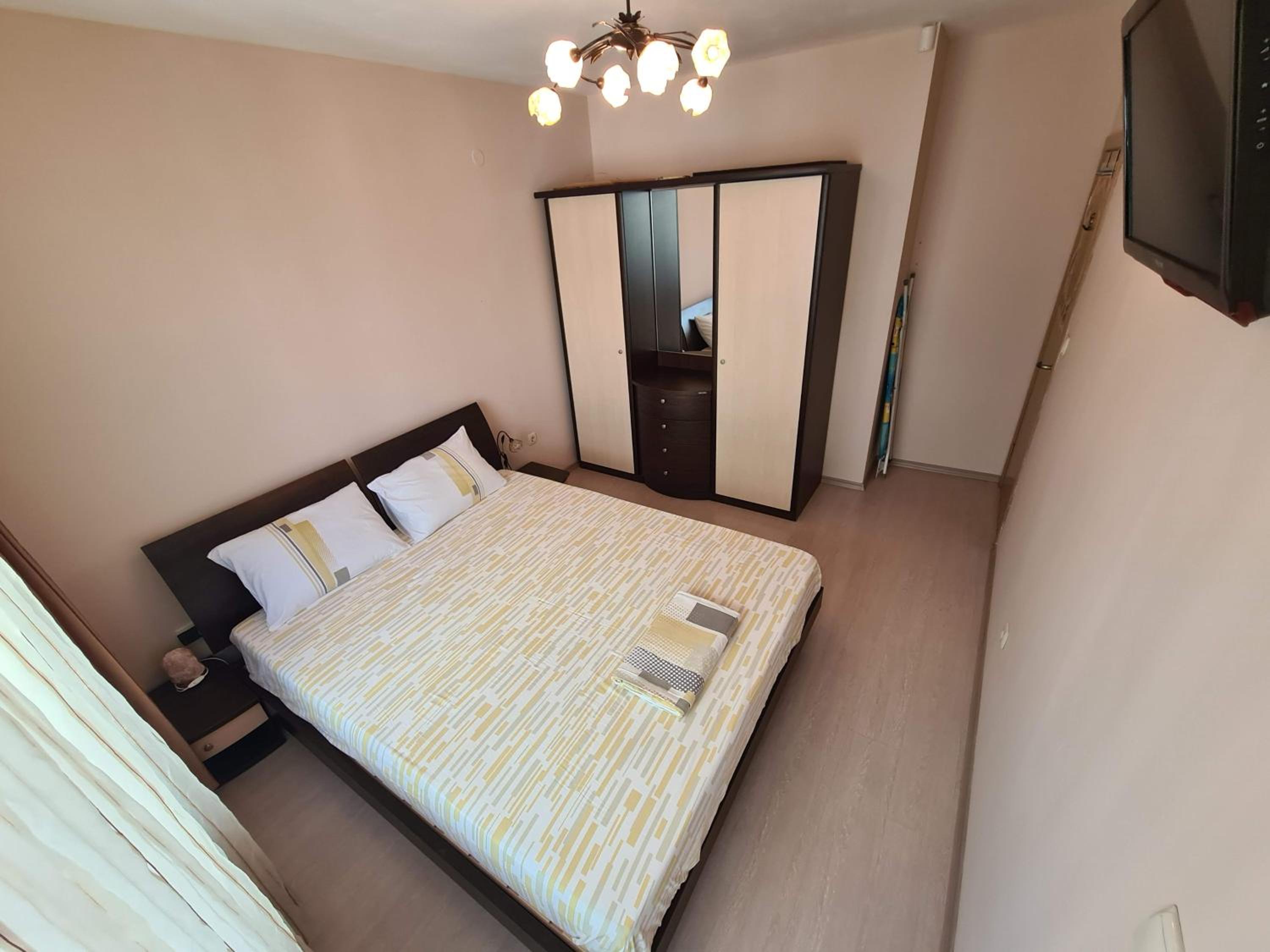 Spacious 2 Bedroom Apartment