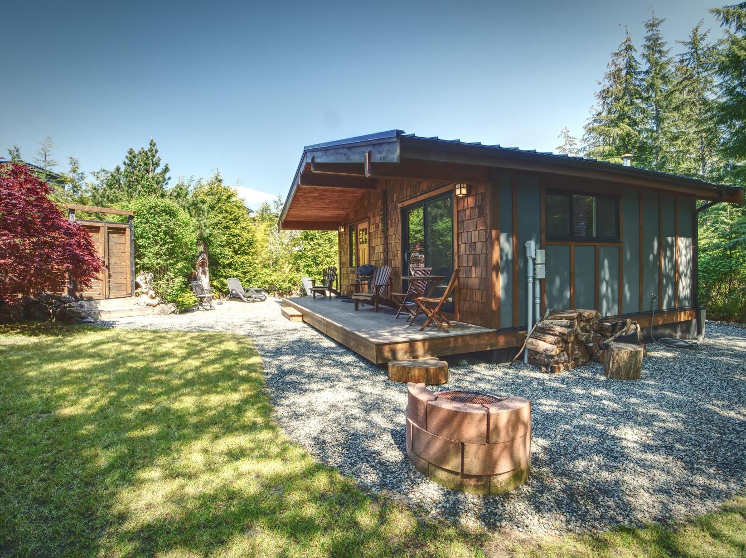 Handsome Dan's Vacation Cottage Rentals