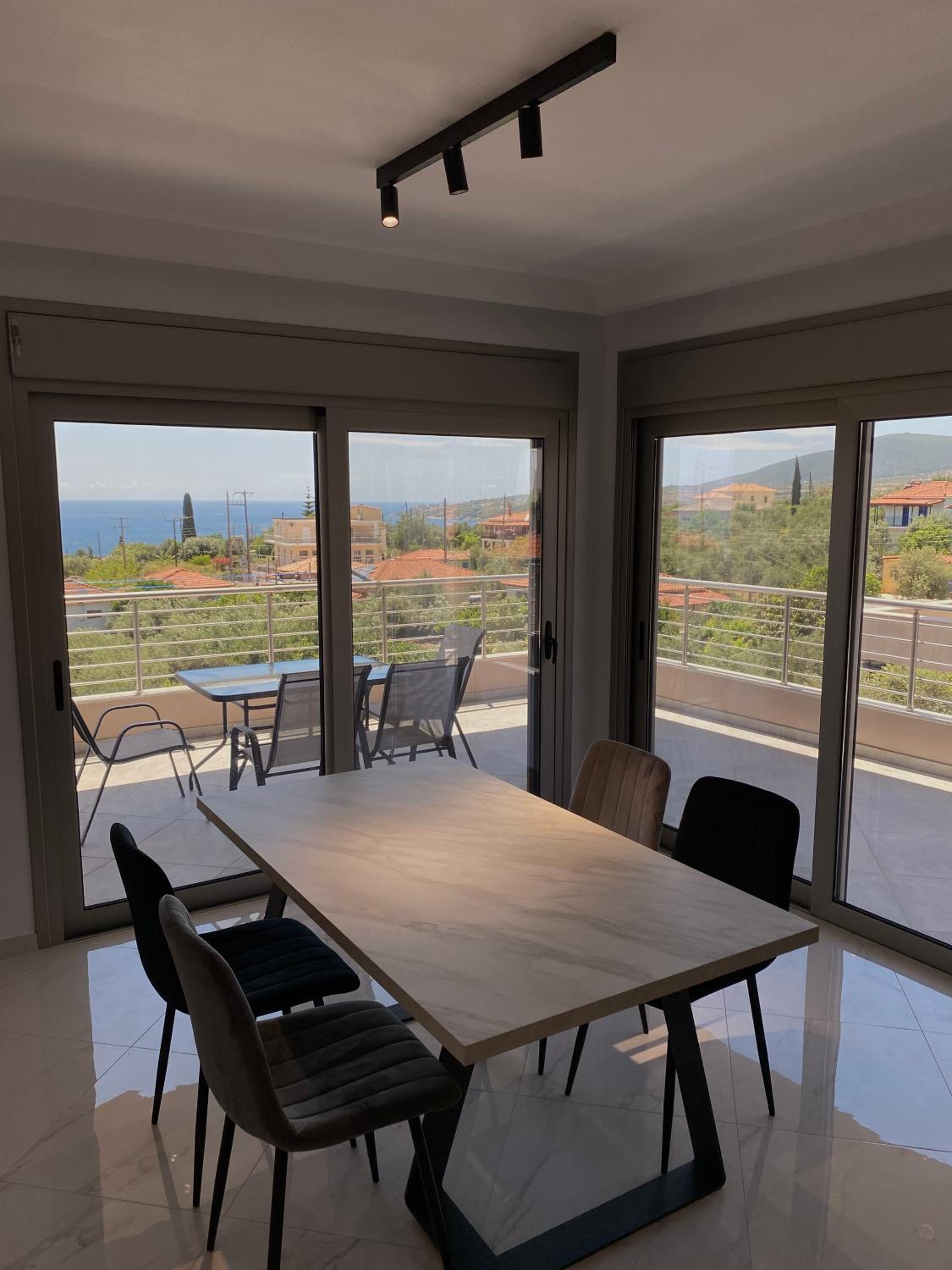 Infinito Blu Blu apartment view 4