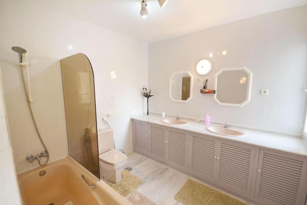 Large 7 Bedroom villa in sierrrezuela heated pool