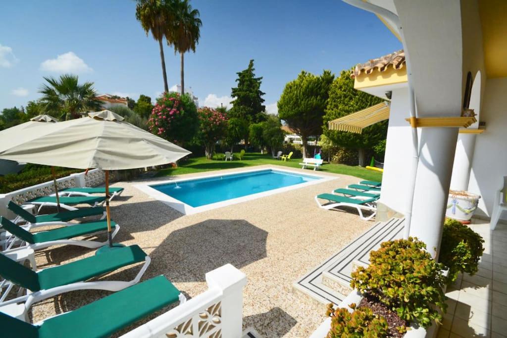 Large 7 Bedroom villa in sierrrezuela heated pool