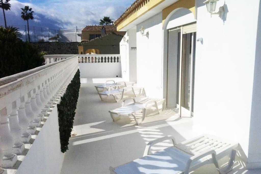 Large 7 Bedroom villa in sierrrezuela heated pool