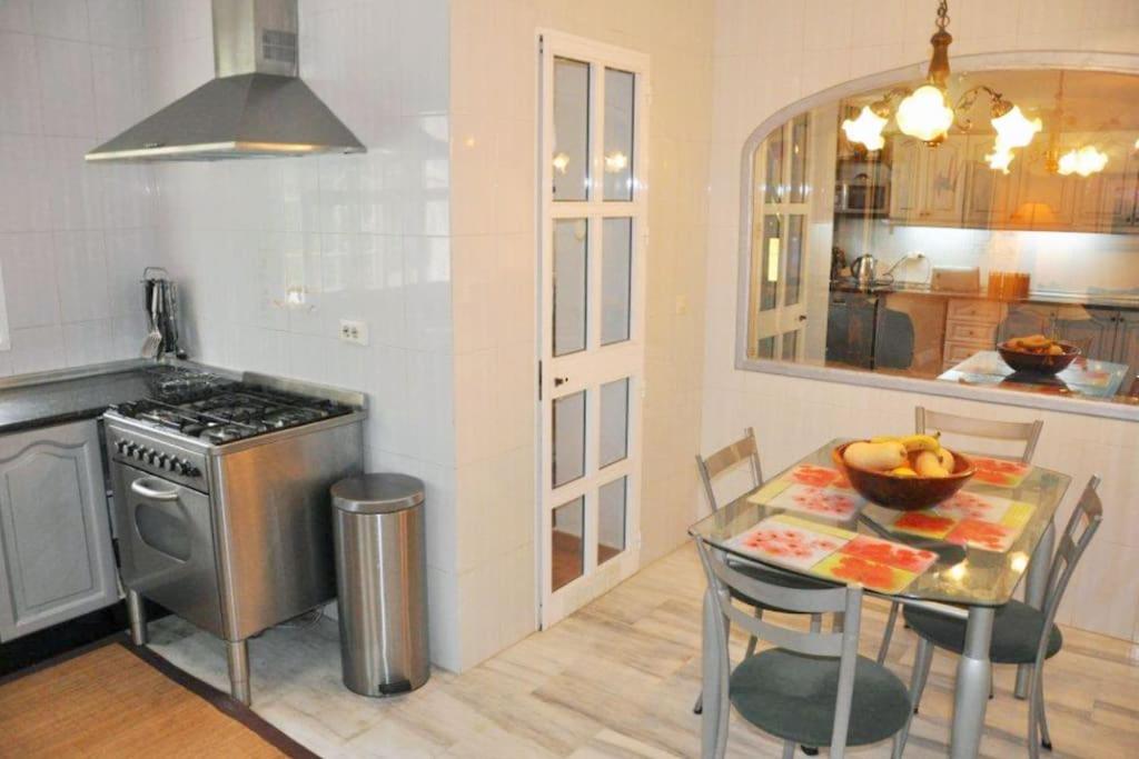 Large 7 Bedroom villa in sierrrezuela heated pool