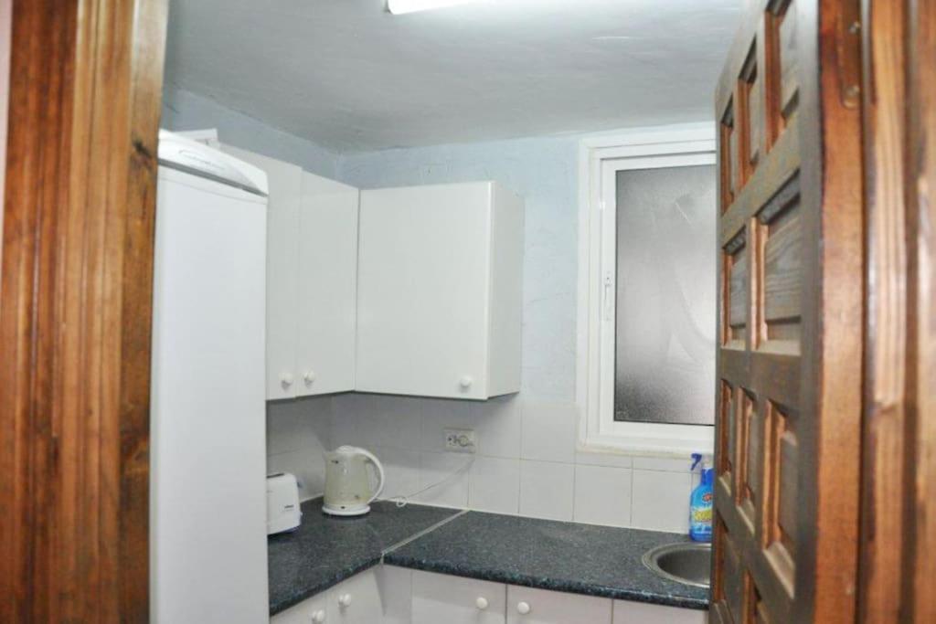 Large 7 Bedroom villa in sierrrezuela heated pool