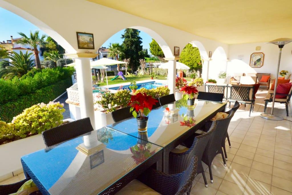 Large 7 Bedroom villa in sierrrezuela heated pool