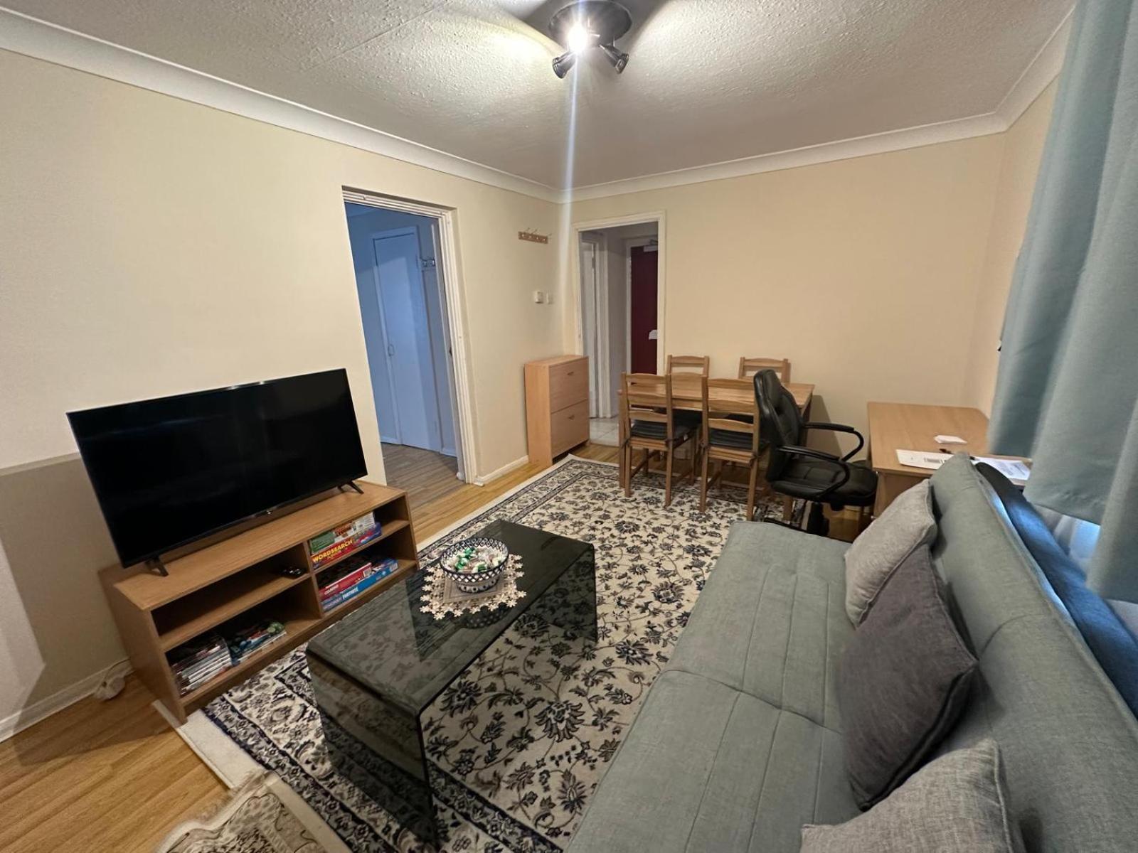 Cosy entire one bedroom hideaway view 5