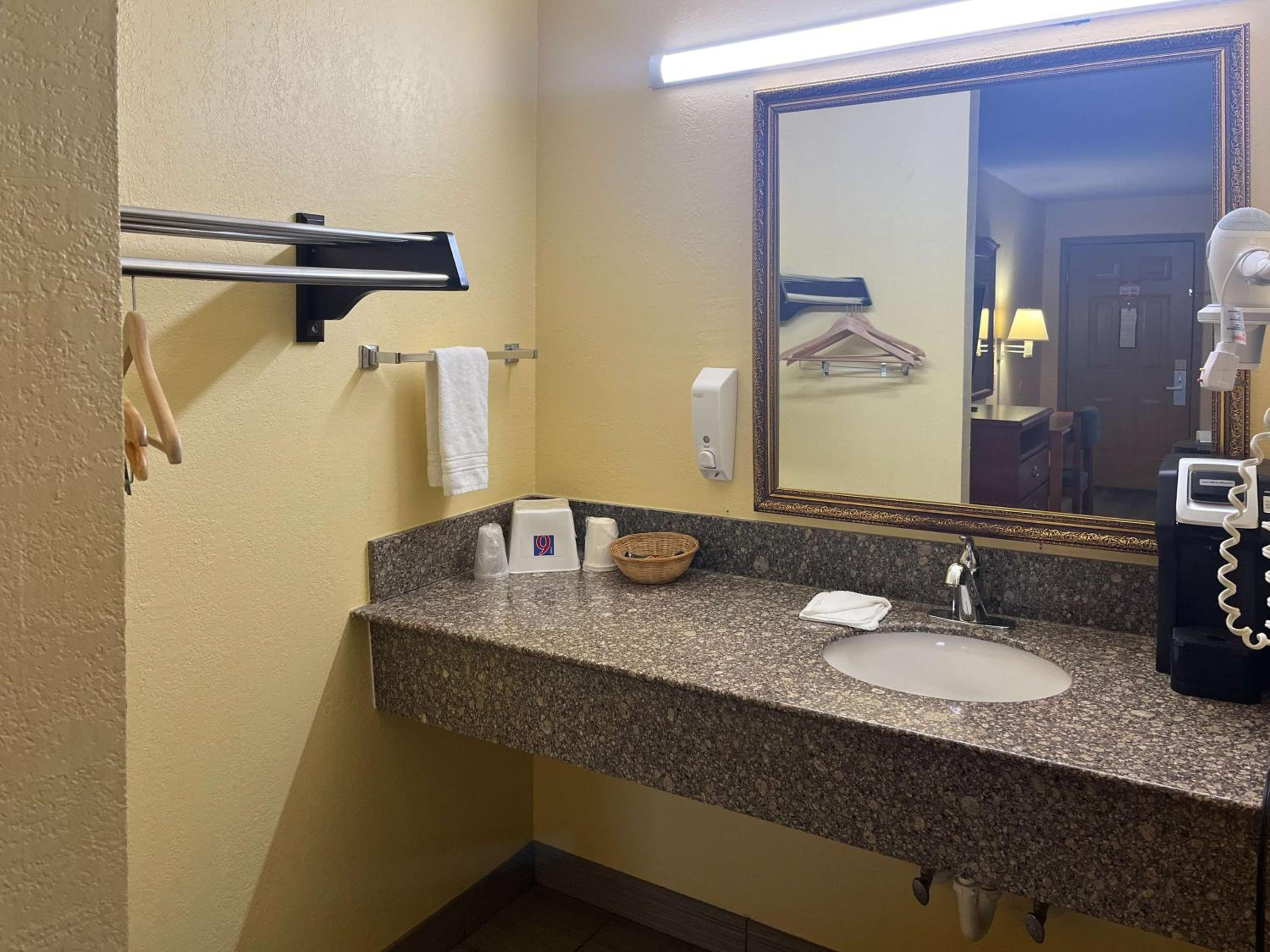 Motel 6 Morrilton, AR - Property Image 26