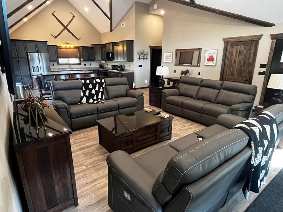 Whispering Pines Cabin