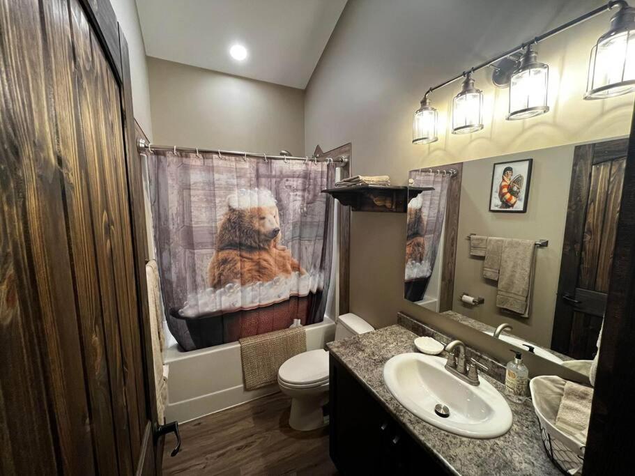 Whispering Pines Cabin
