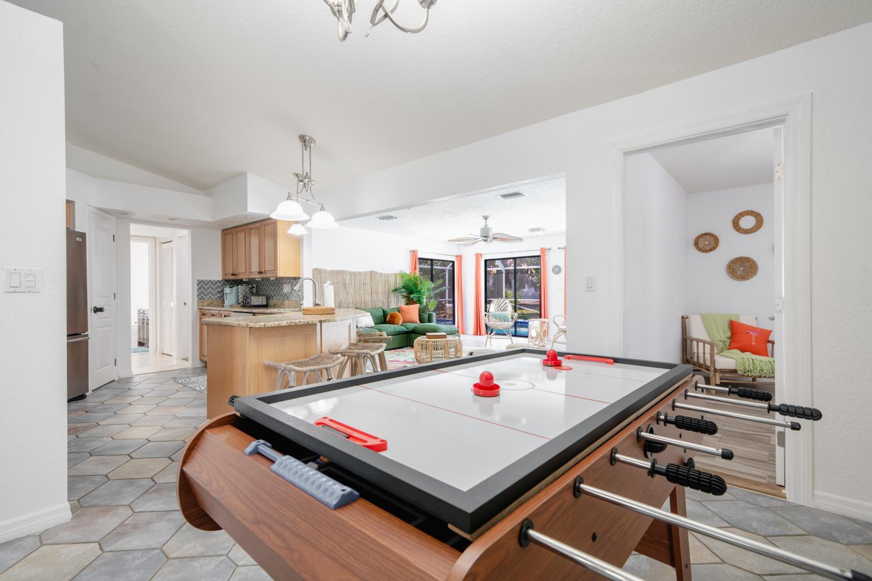 Fort Myers Vacations - 4bd Myakka Paradise - Pool Jacuzzi - Games - Property Image 44