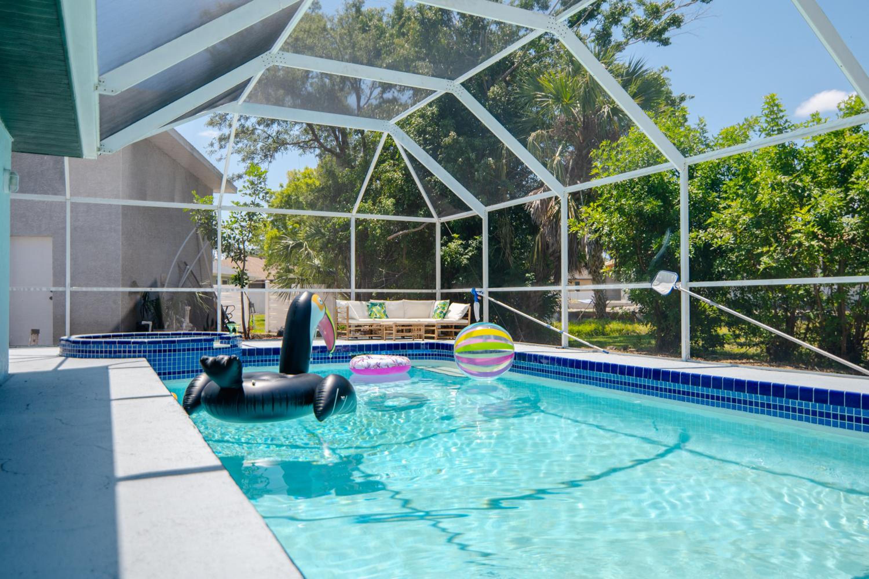 Fort Myers Vacations - 4bd Myakka Paradise - Pool Jacuzzi - Games - Property Image 13