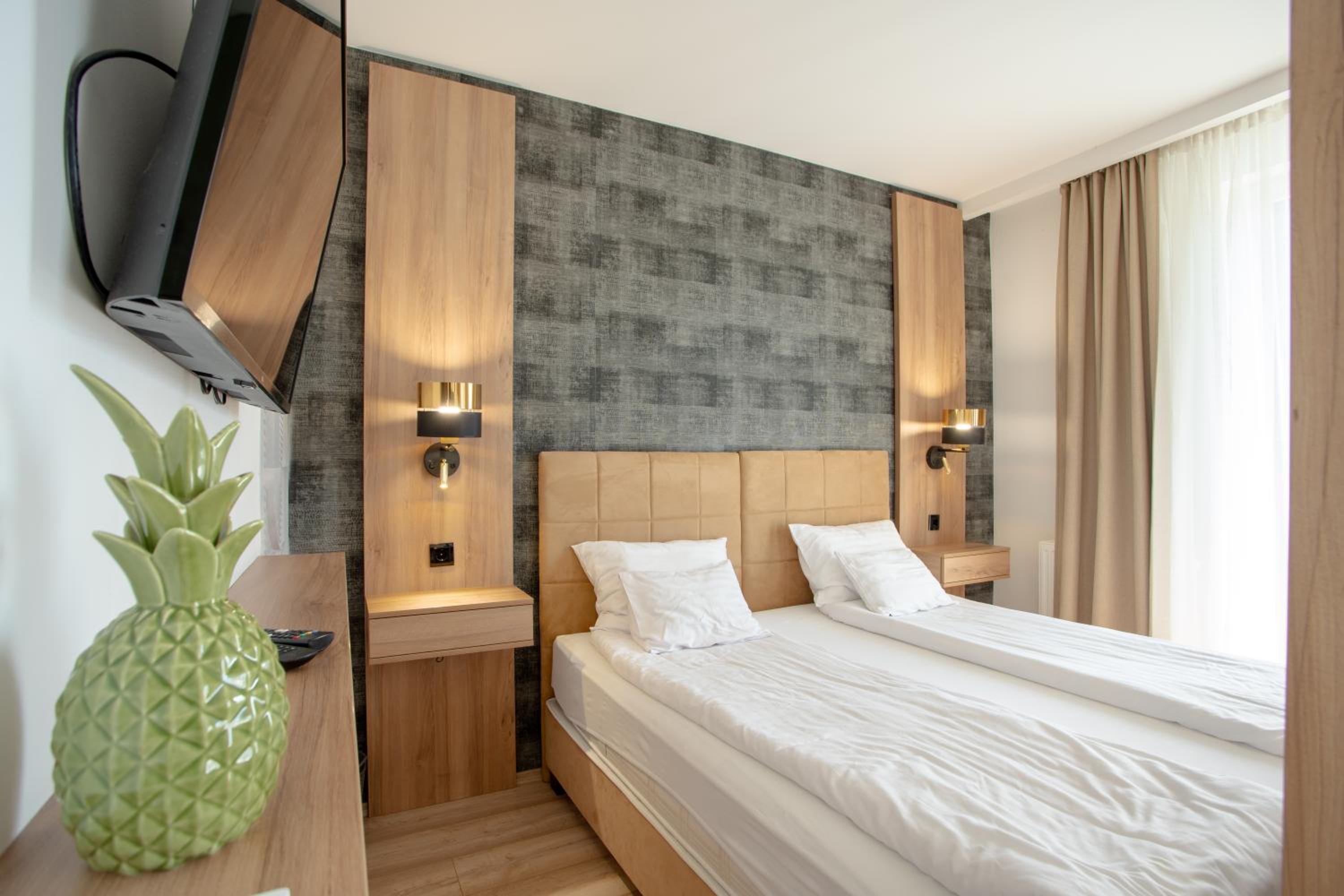 Meridien Home Apartment view 4
