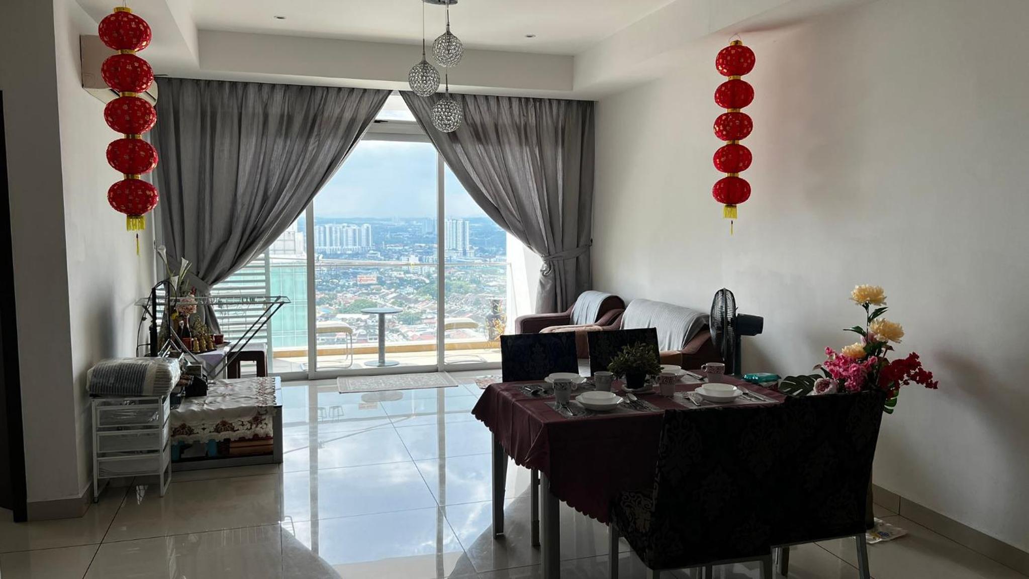 Holiday Home in JB , 2 Bdrm 2 Bthrm Wifi 4 pax