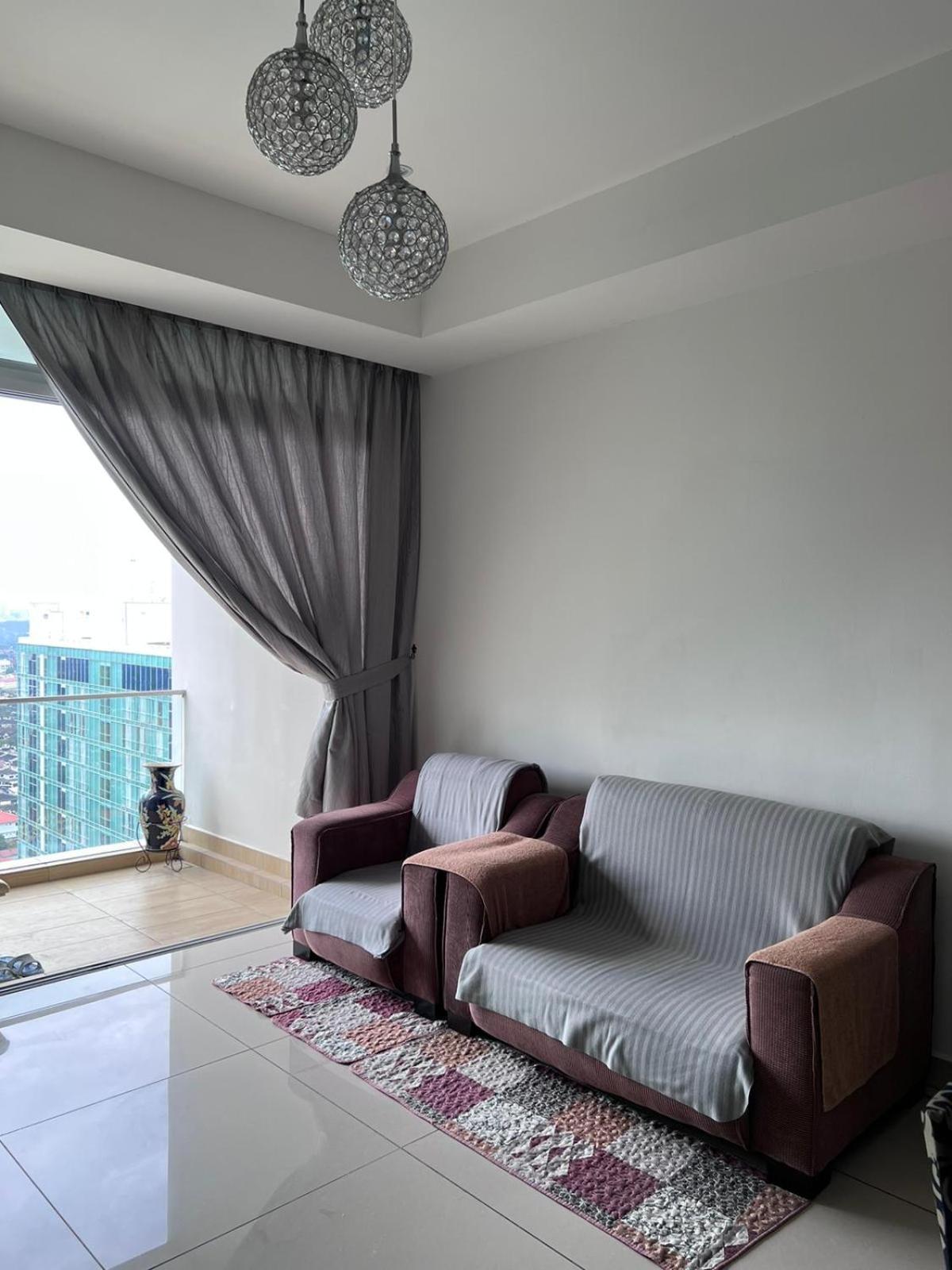 Holiday Home in JB , 2 Bdrm 2 Bthrm Wifi 4 pax
