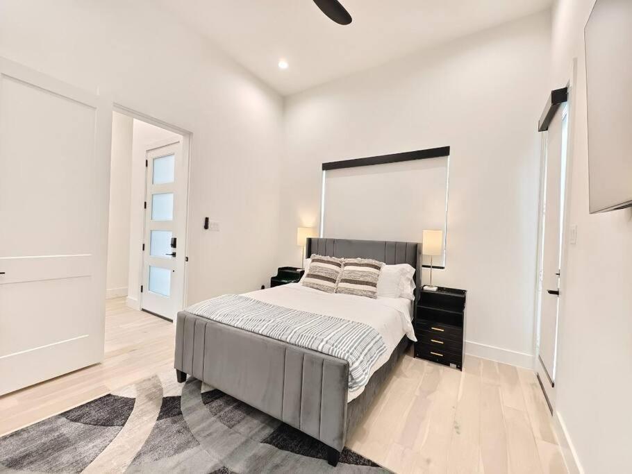Luxury Galleria Townhome view 3