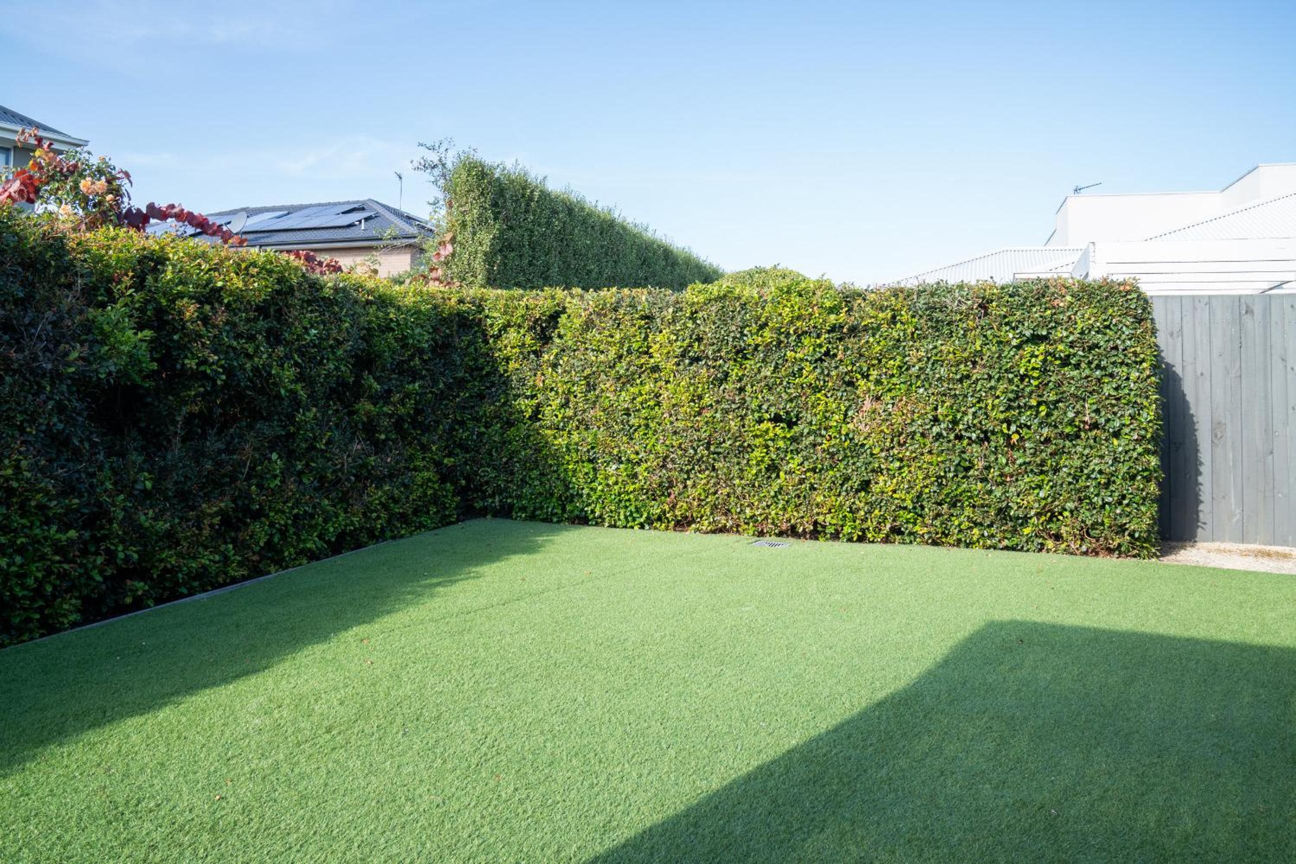 Hamptons Haven Luxe 4 bedroom, 2 bathroom, WIFI, Great for wedding stays Managed by Host On The Coast
