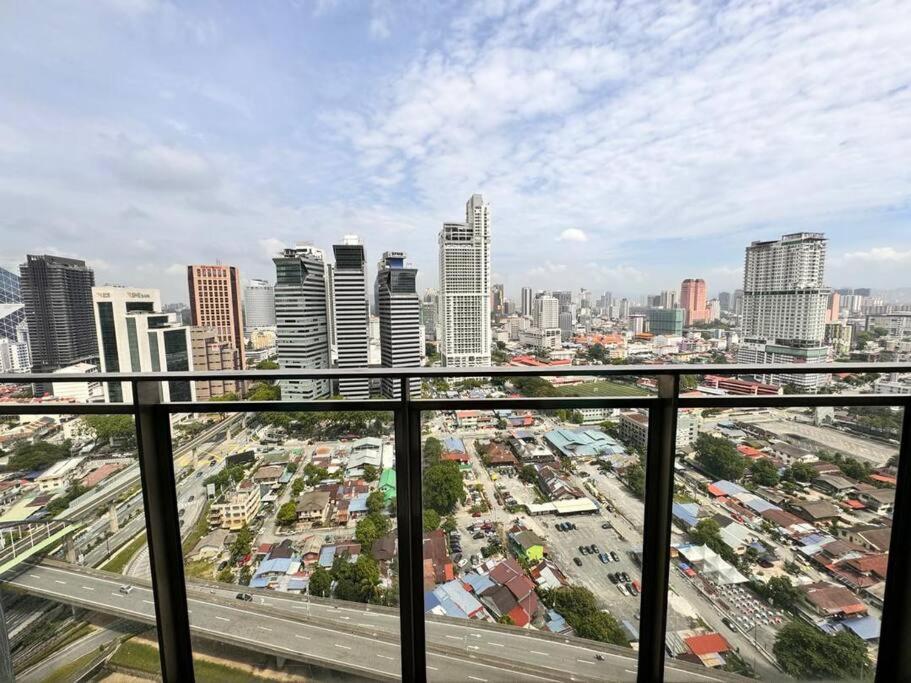 3Min KLCC Luxury 2B1B 5Pax Mercu Summer Suite
