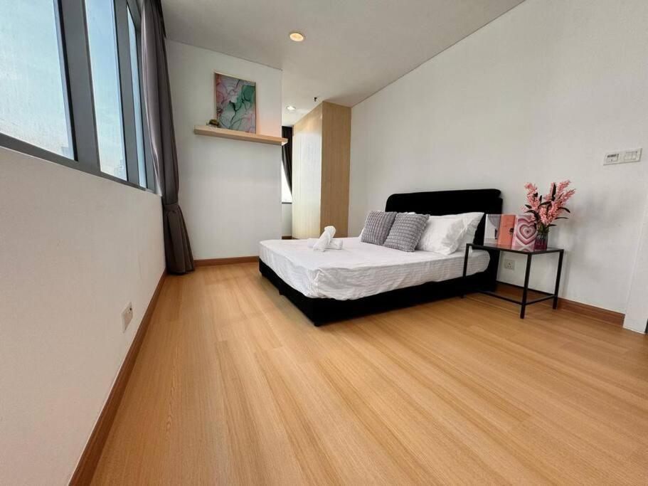 3Min KLCC Luxury 2B1B 5Pax Mercu Summer Suite