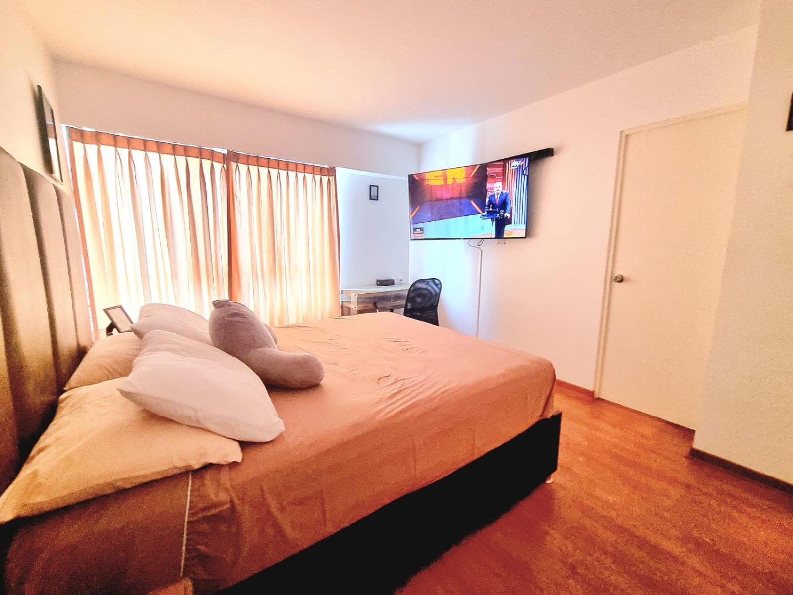 Miraflores CIty Duplex Lima Top 3B1202 view 3