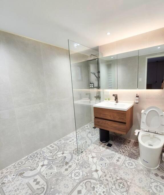 Kiddie Hostel Unit 30B-kids and pets friendly in Subic bay freeport zone view 4