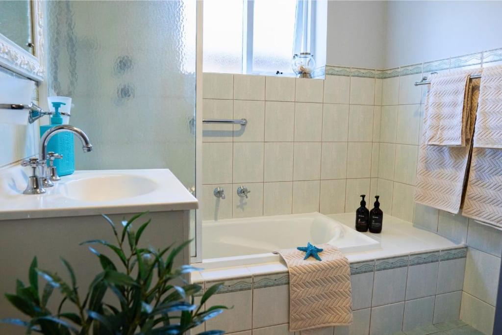 Grantley Retreat 8 Grantley Ave Victor Harbor - No Linen Included