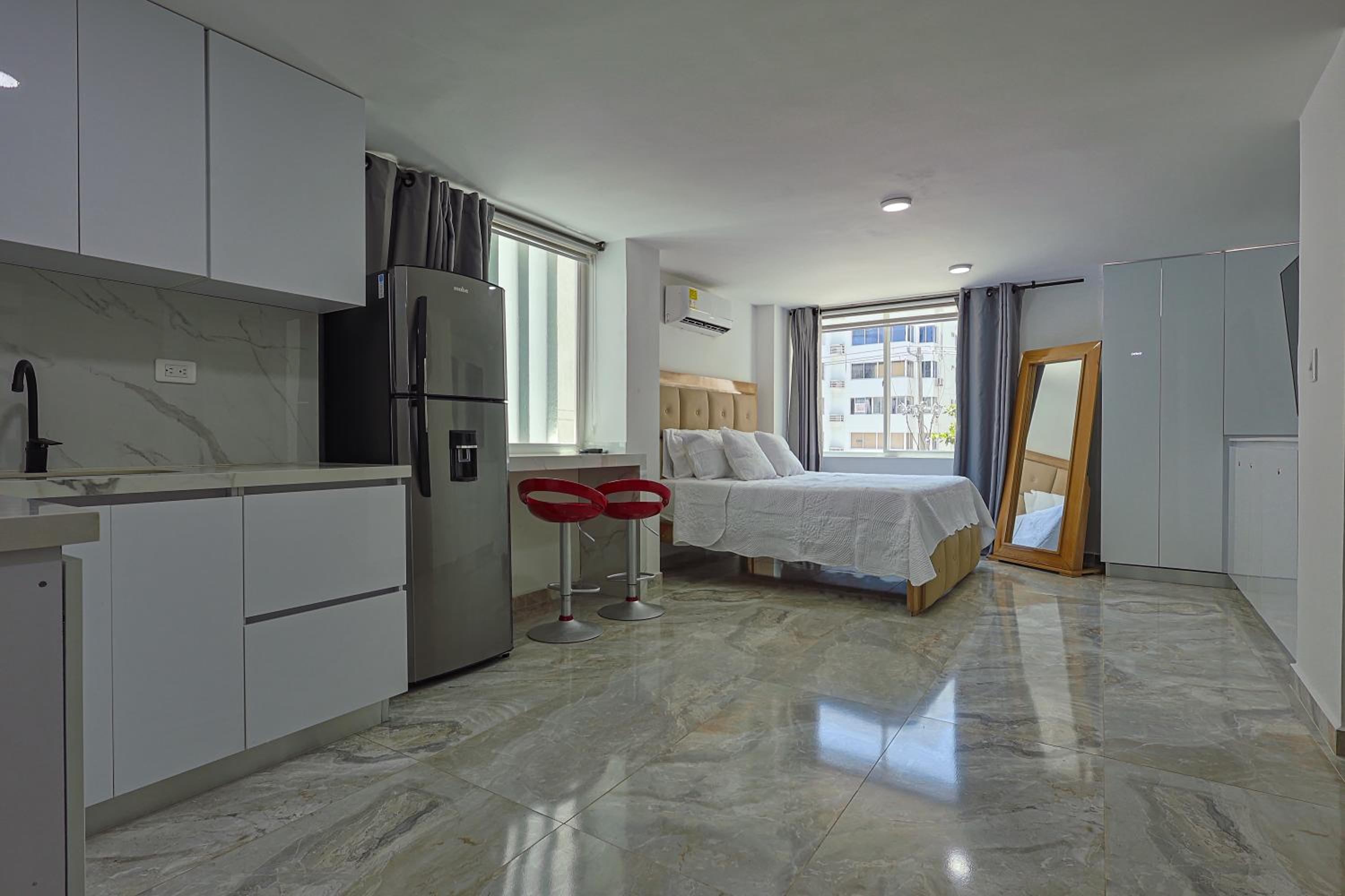 Lujoso Apartamento con salida a la playa