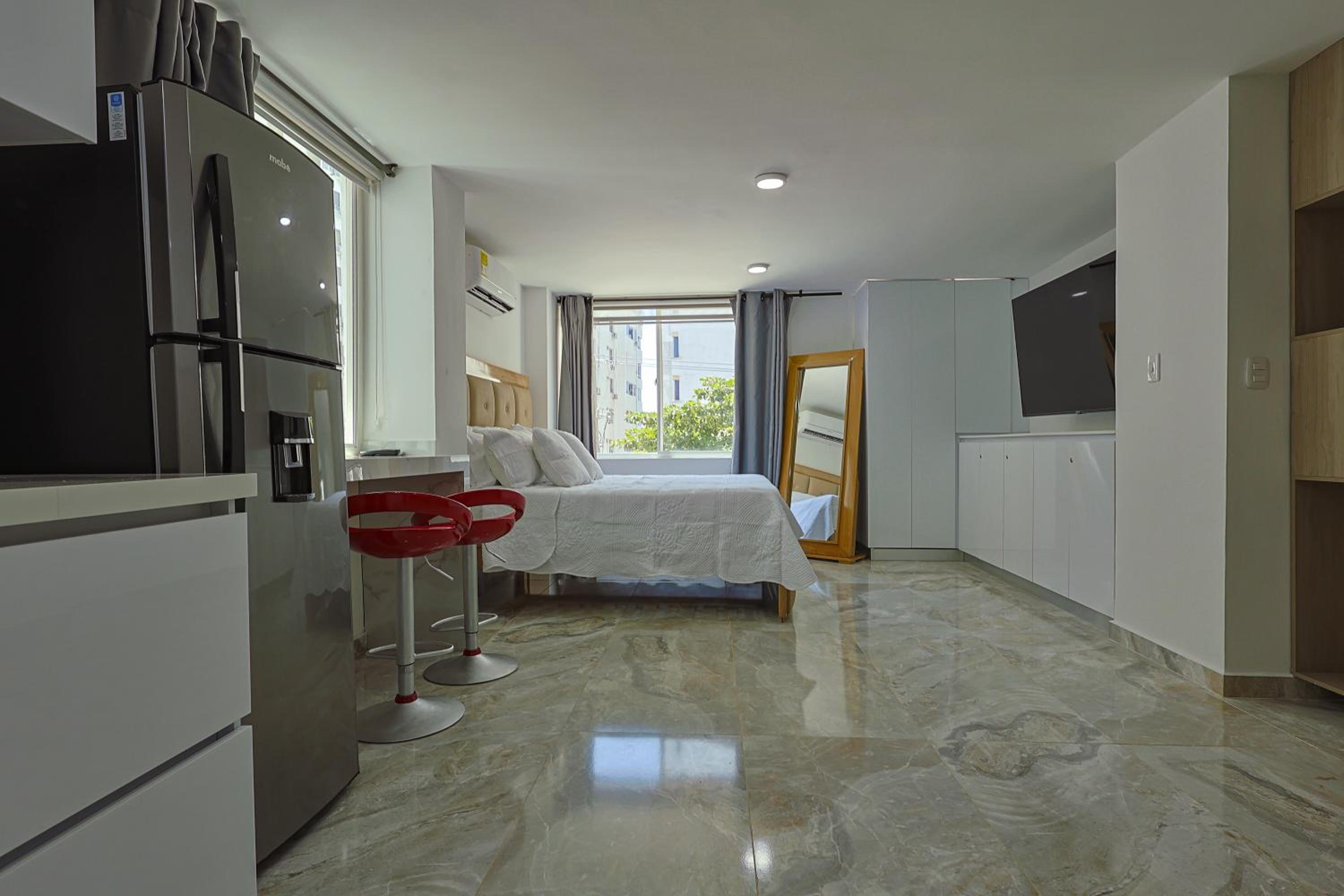 Lujoso Apartamento con salida a la playa