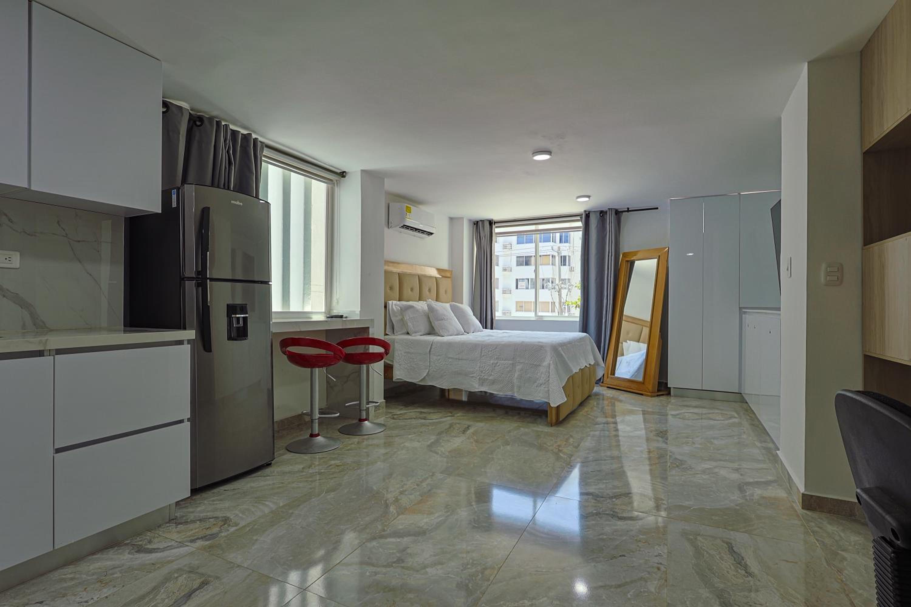 Lujoso Apartamento con salida a la playa