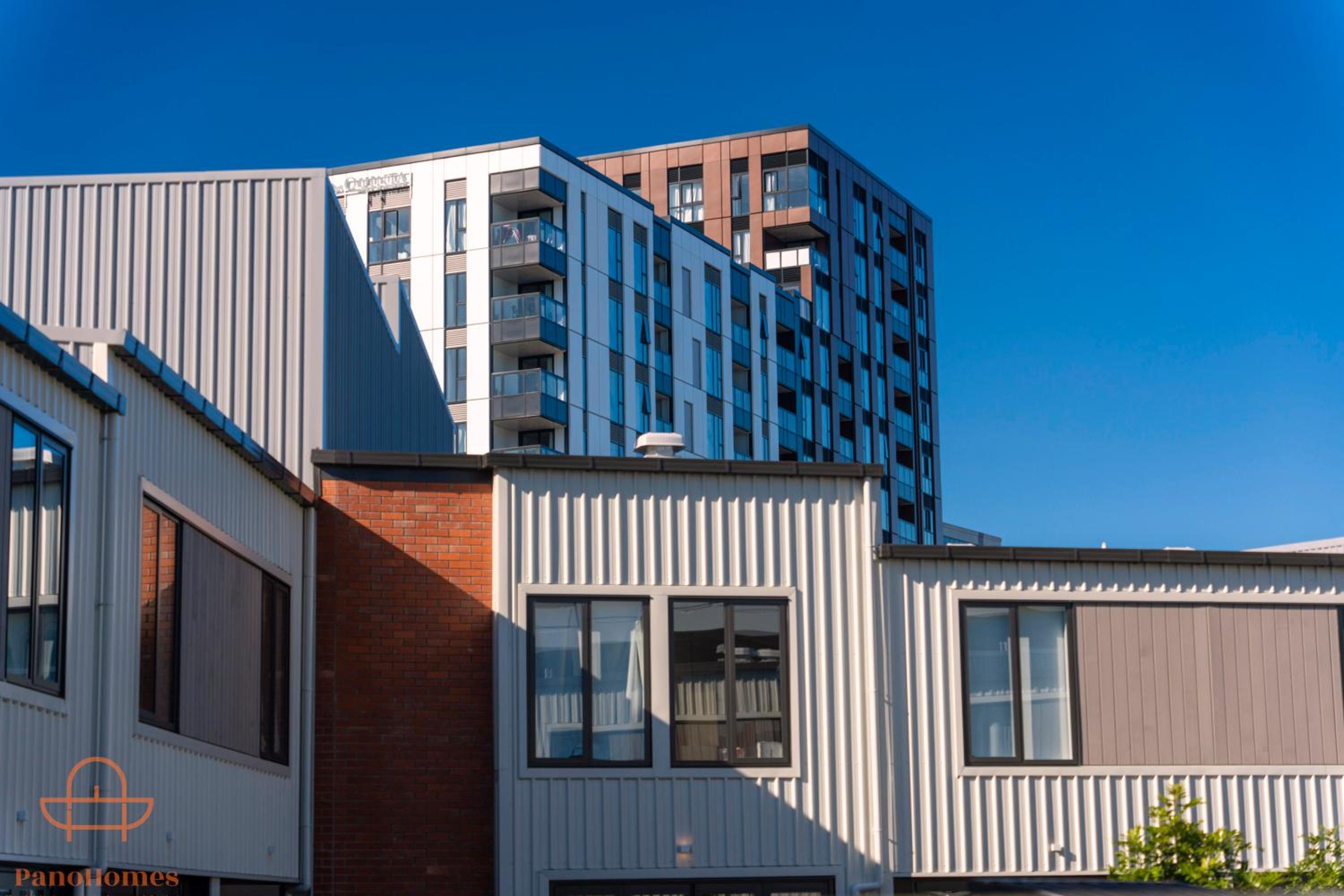 Modern Townhouse Close to City with Full Kitchen - Ellerslie view 3